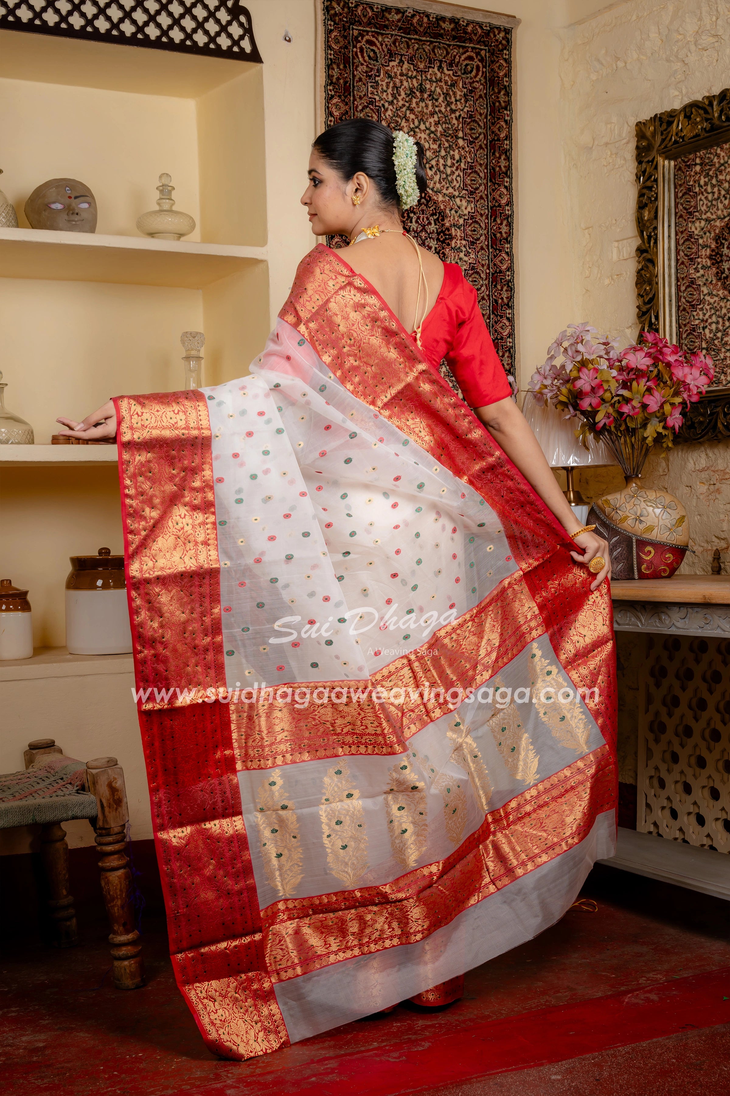 Red Border Exclusive Chanderi Katan saree
