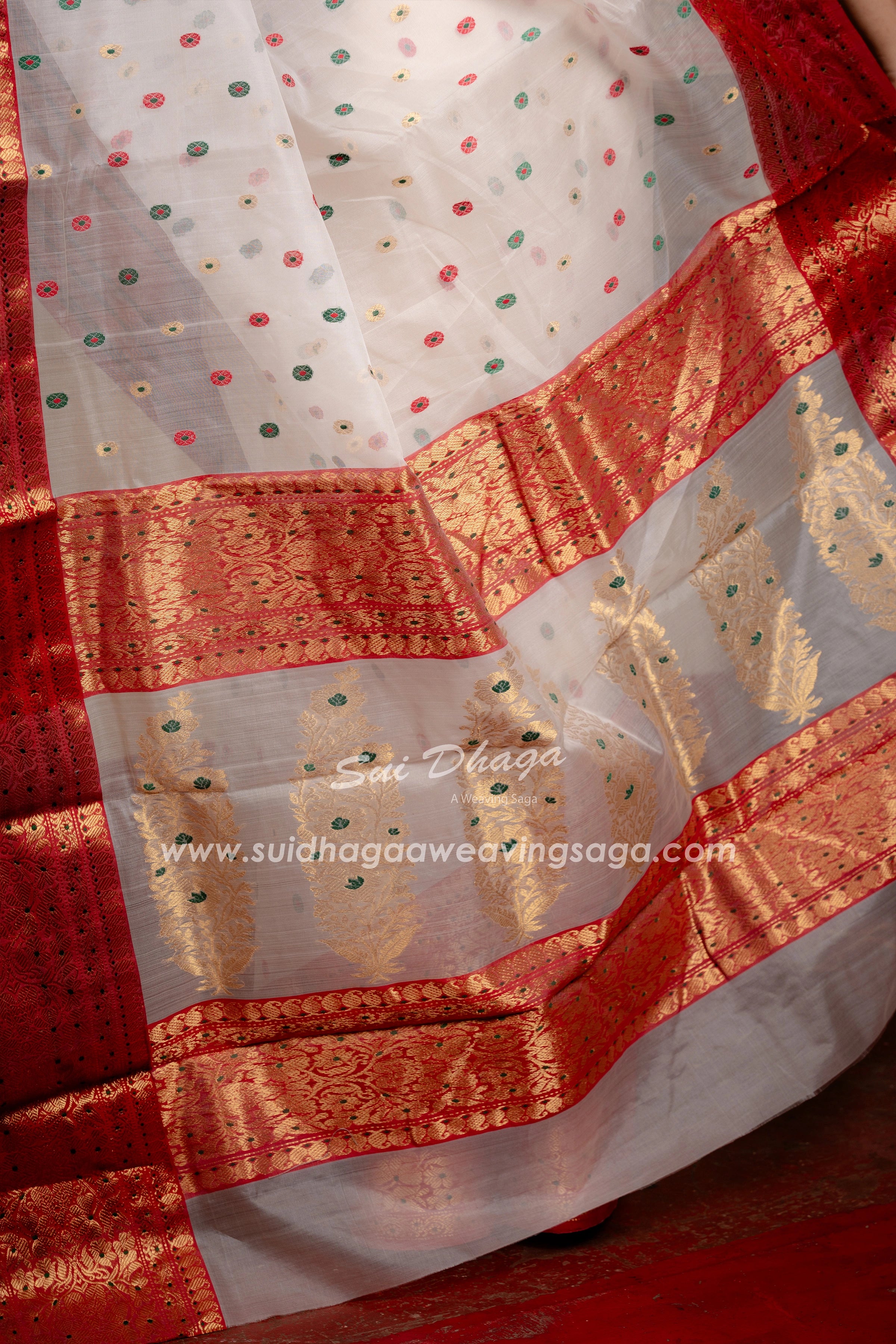 Red Border Exclusive Chanderi Katan saree