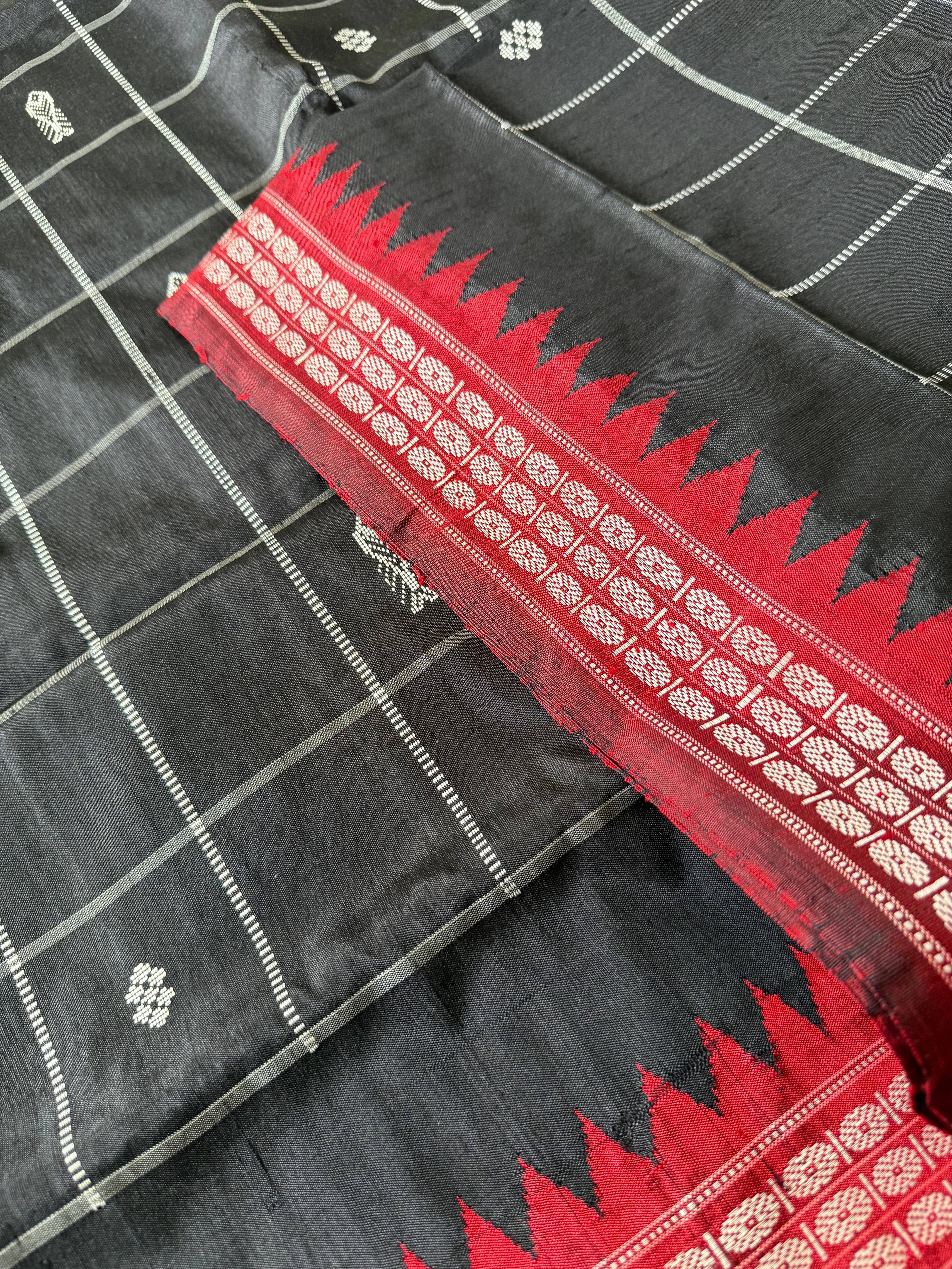 Berhampuri Silk Double Pallu Saree