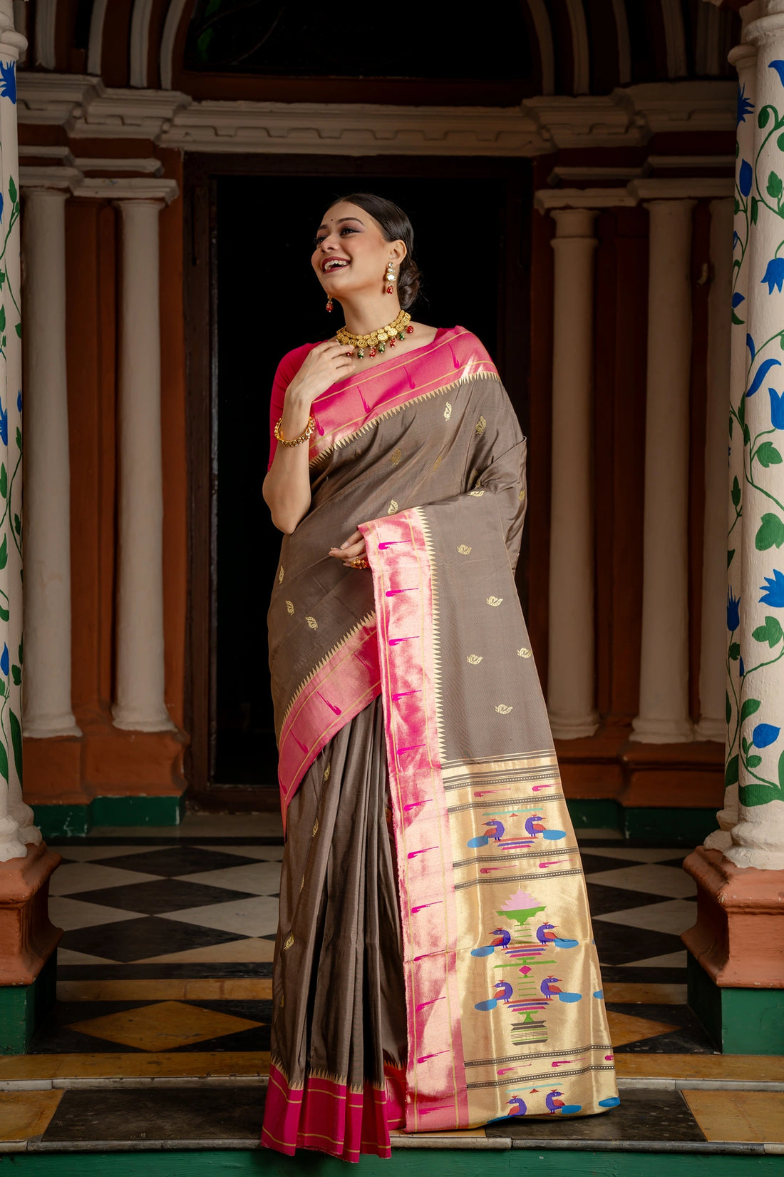 Designer Pure Silk Handwoven Muniya Tissue Border paithani