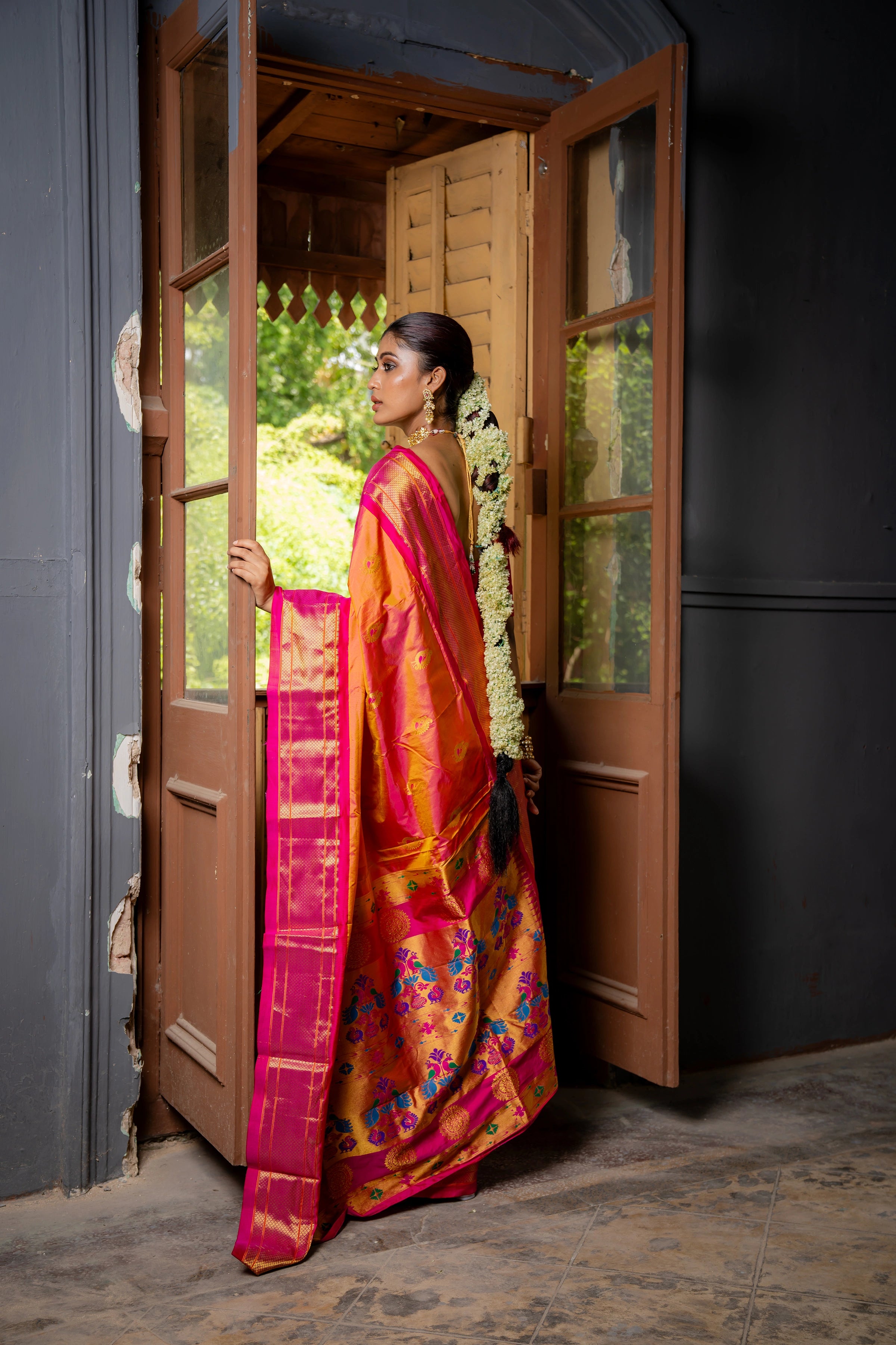 Orangish Peach Dual Tone Pure silk powerloom paithani