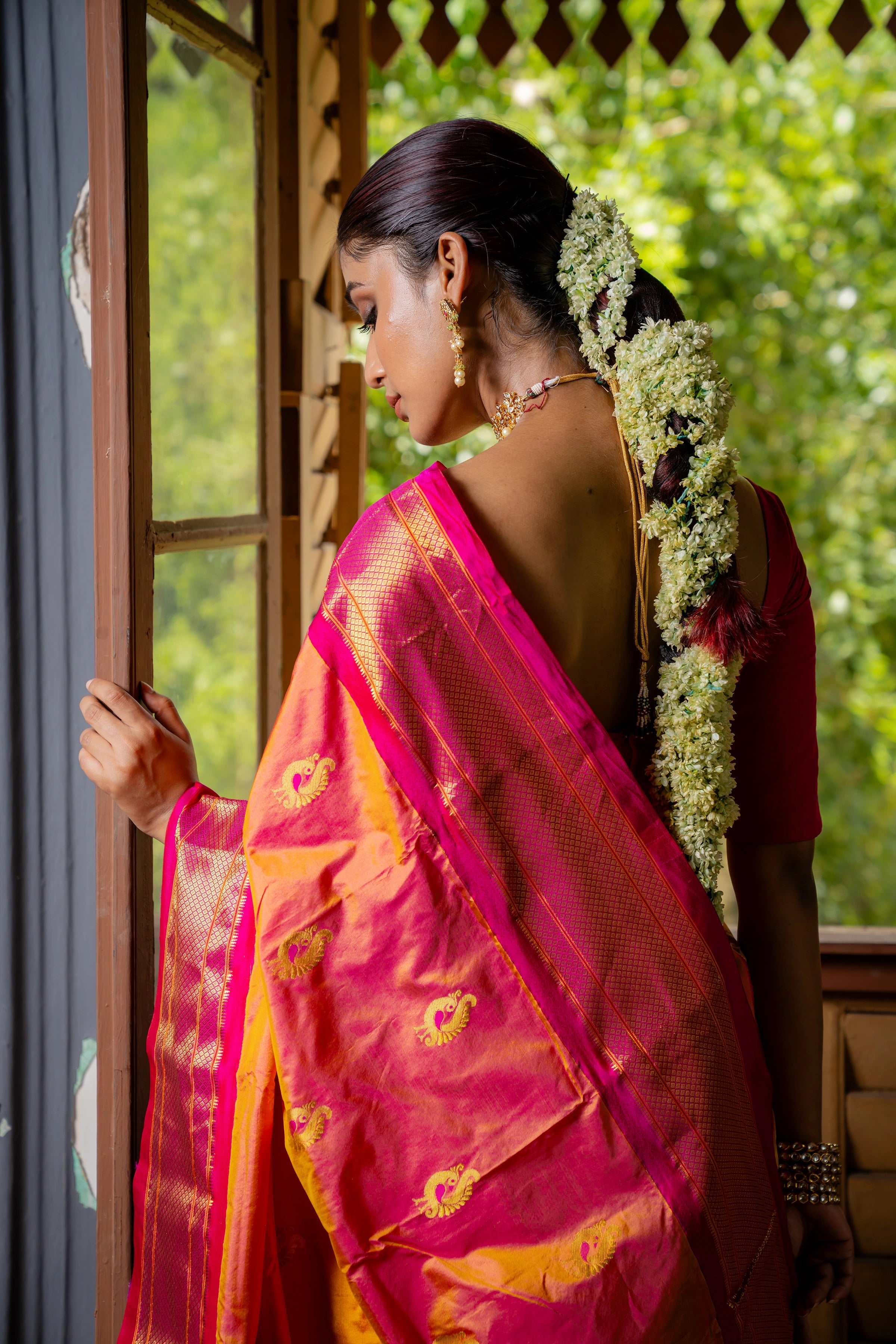 Orangish Peach Dual Tone Pure silk powerloom paithani