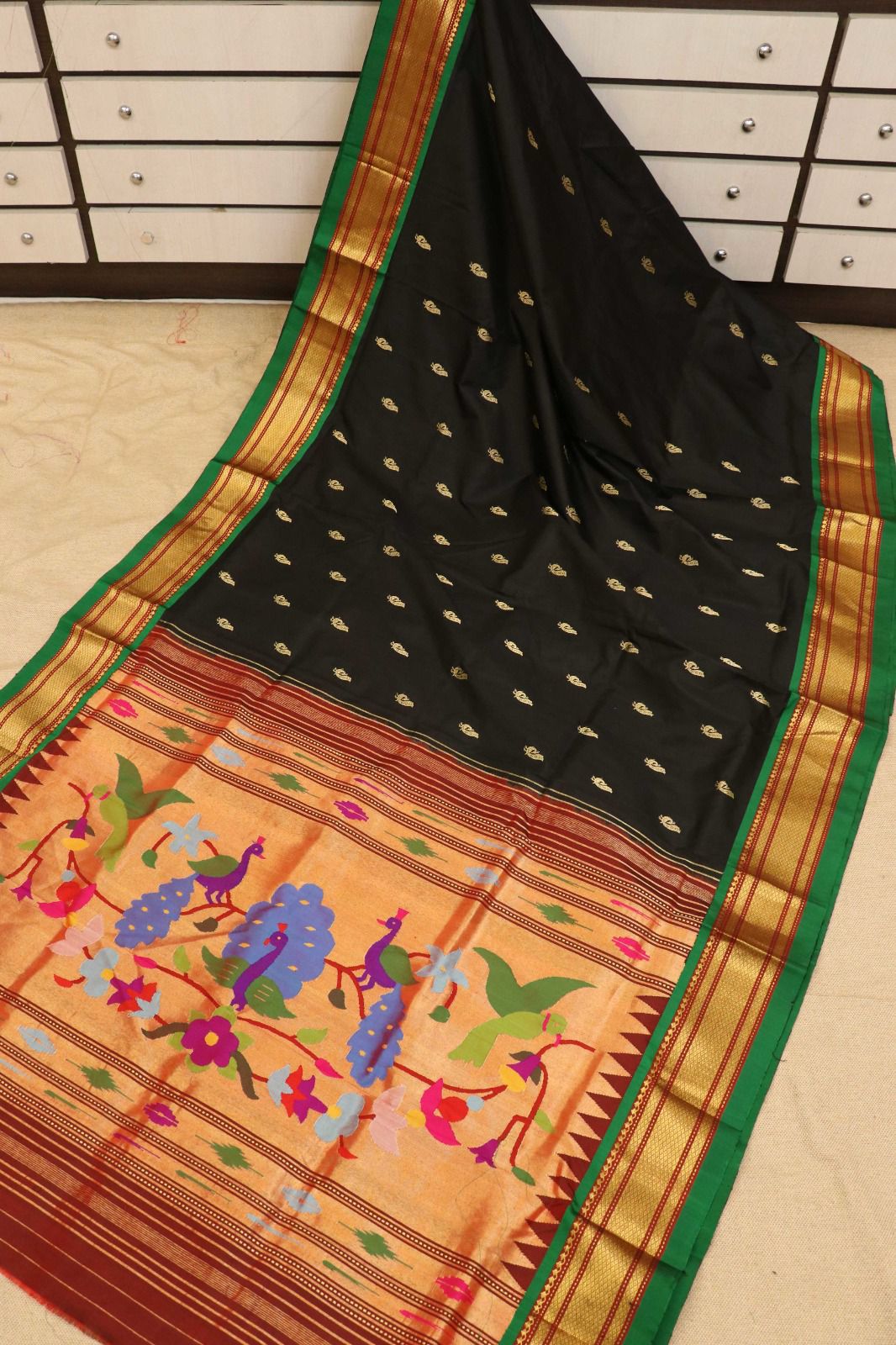 Royal Black Elegance – Handwoven Pure Silk Paithani