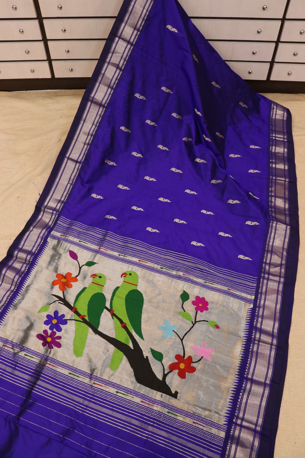 Neel-Parijat Parrot Pallu Paithani