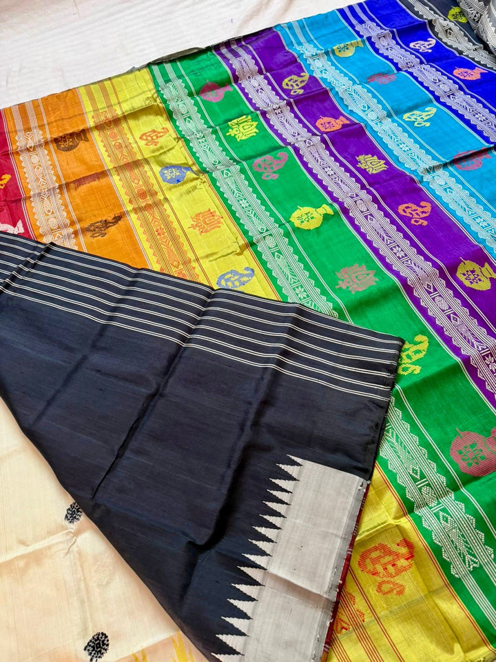 Ganga Jamuna Double Pallu Berhampuri Silk Masterpiece