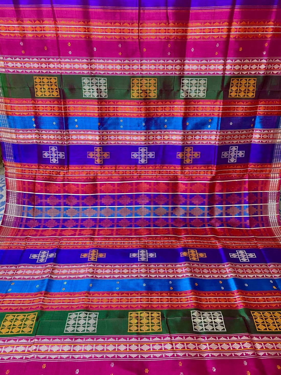 Ivory Elegance Double Pallu Berhampuri Silk Saree
