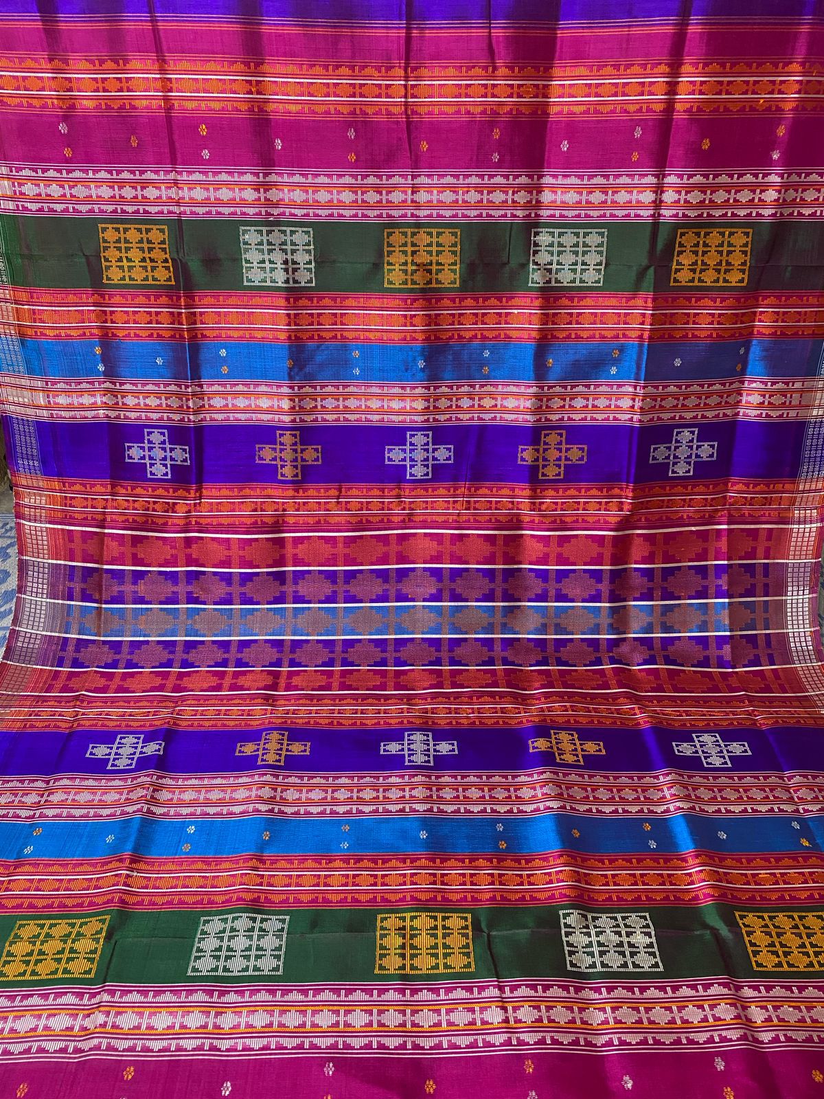 Ivory Elegance Double Pallu Berhampuri Silk Saree