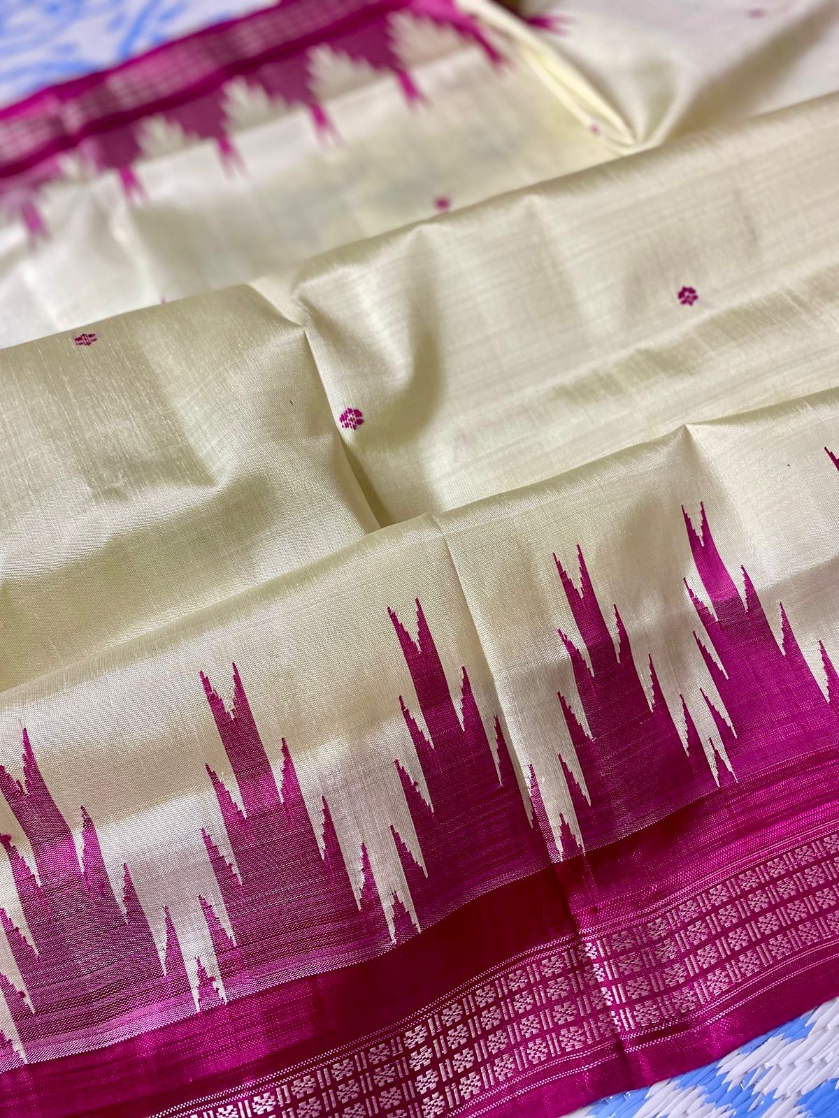 Ivory Elegance Double Pallu Berhampuri Silk Saree