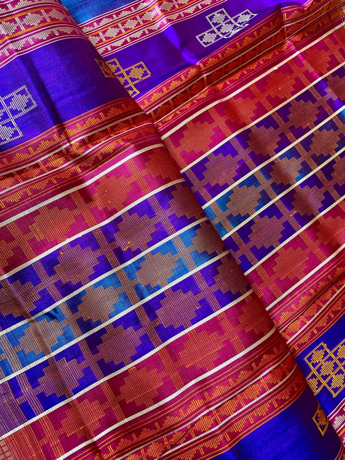 Ivory Elegance Double Pallu Berhampuri Silk Saree