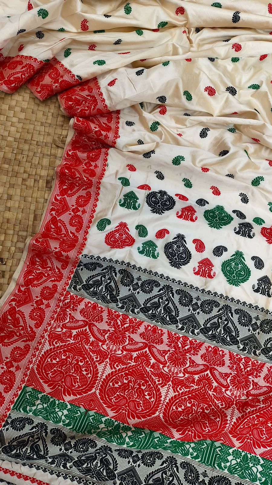 Ganga Jamuna Tussar Paat Heritage Saree