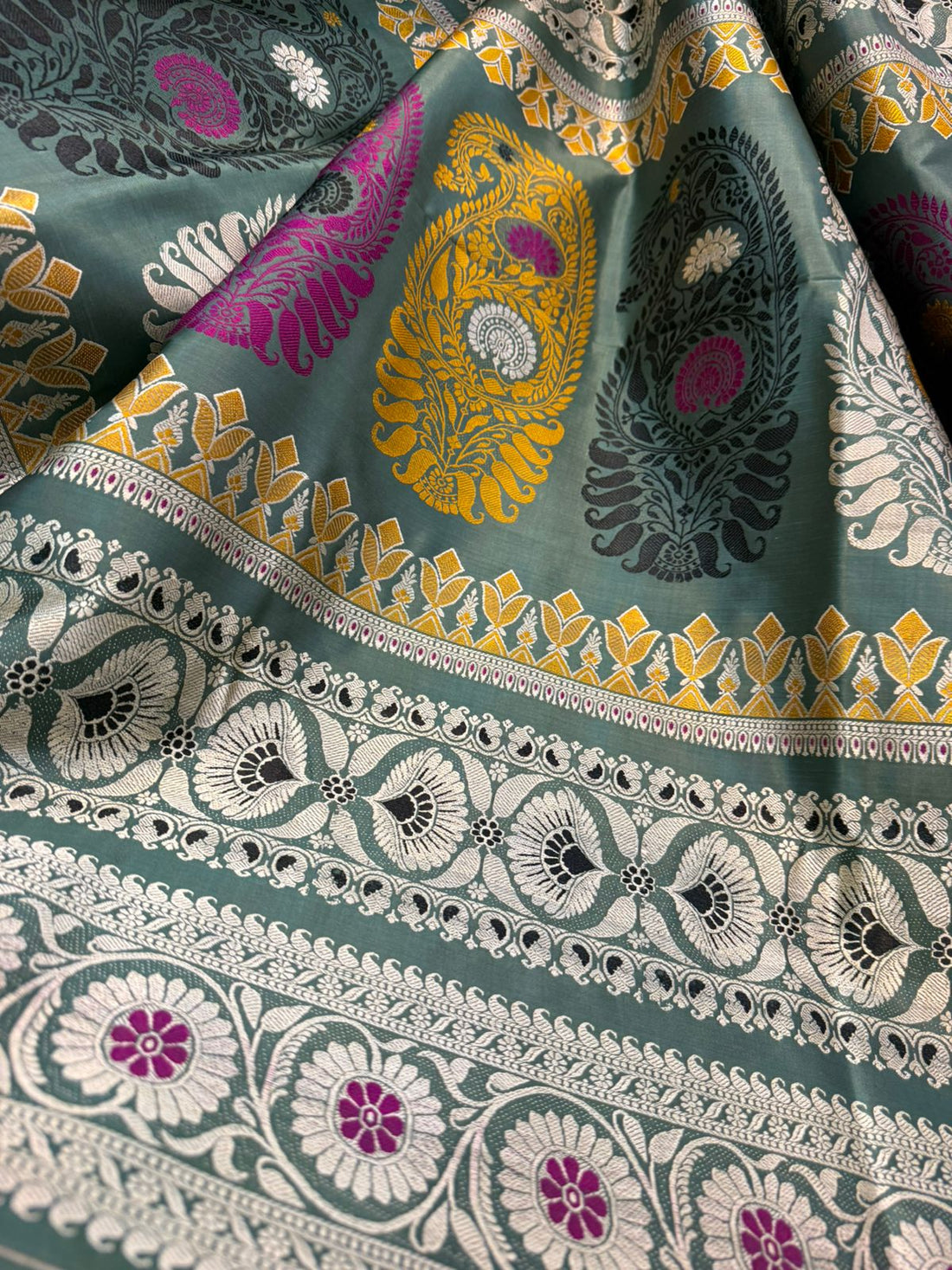 Kalka Paisley Revival Butta Baluchuri Silk Saree