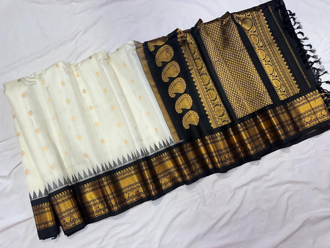 Kaalika Kuttu Border Gadwal Silk Saree