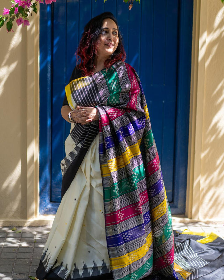 Exclusive Ganga Jamuna Double Pallu Berhampuri Silk Saree