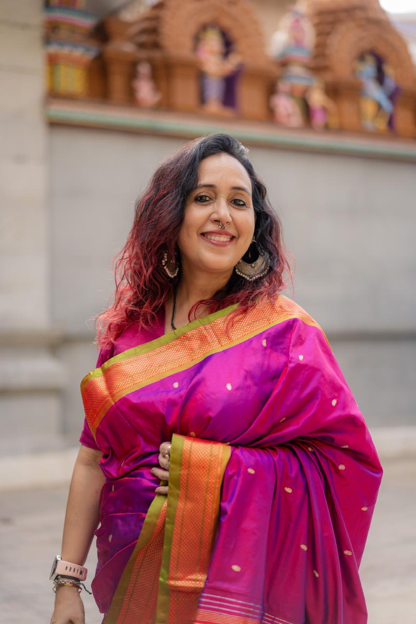 Dual Tone Pure Silk Handwoven Paithani Saree with 7-Peacock Pallu