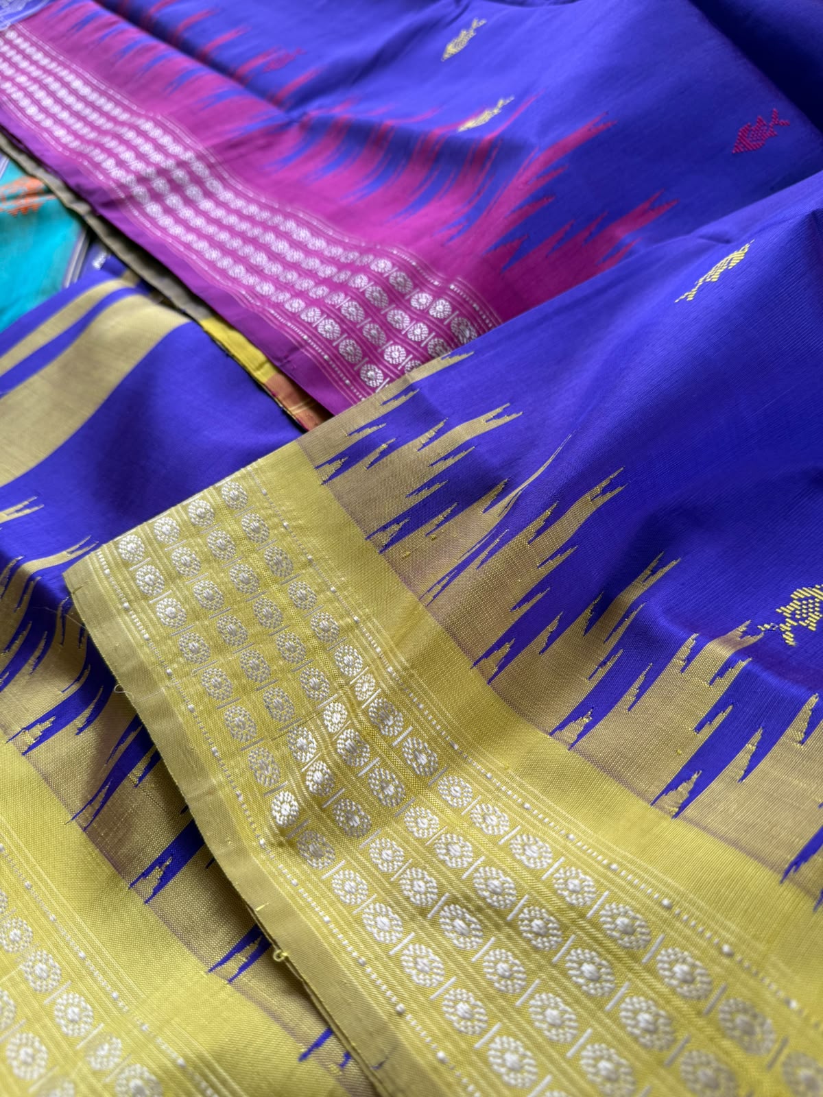 Berhampuri Pure Silk Double Pallu Saree