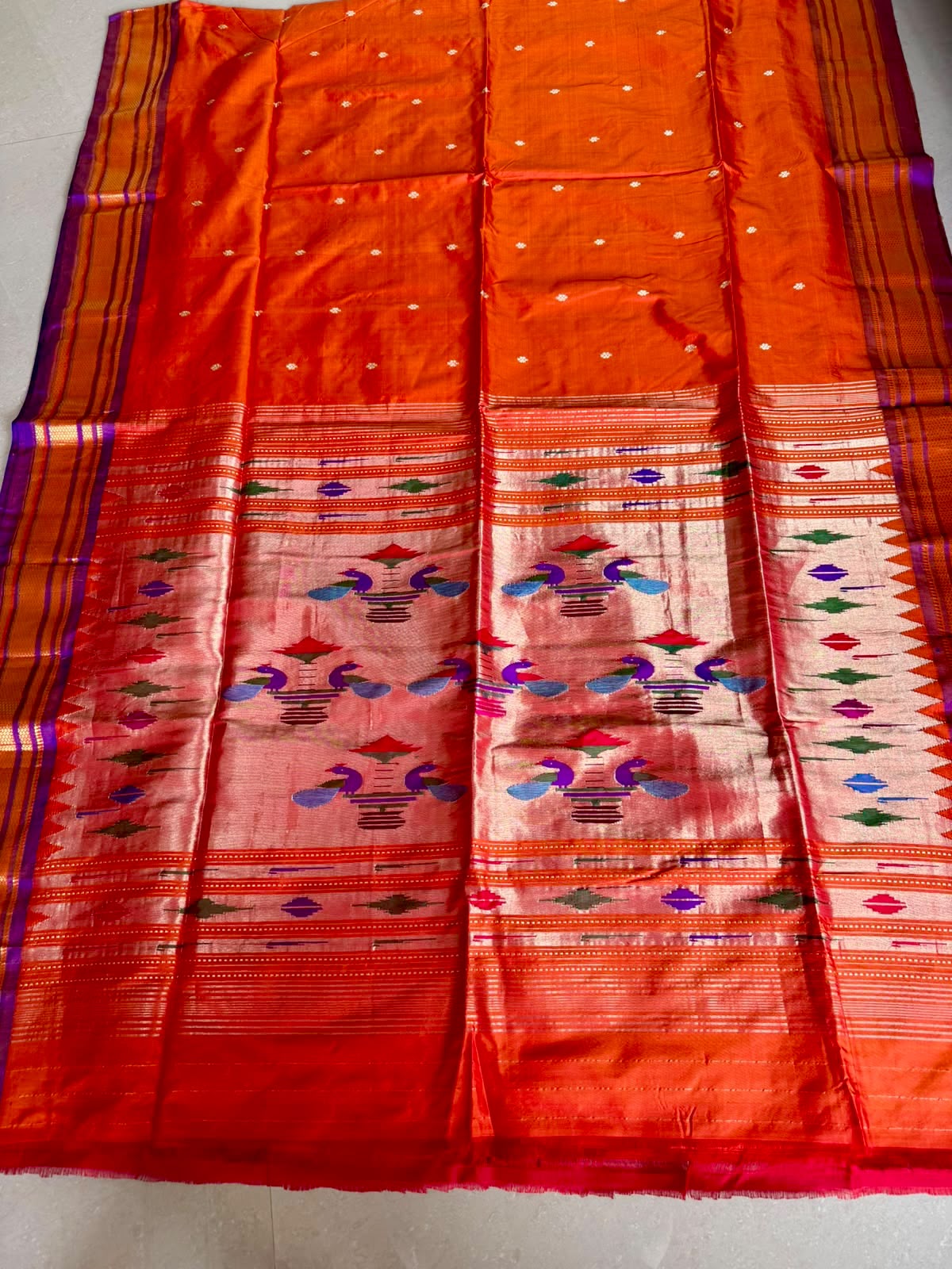 Pure Silk Handwoven Paithani Saree – Dual Tone