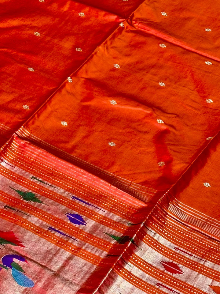 Pure Silk Handwoven Paithani Saree – Dual Tone