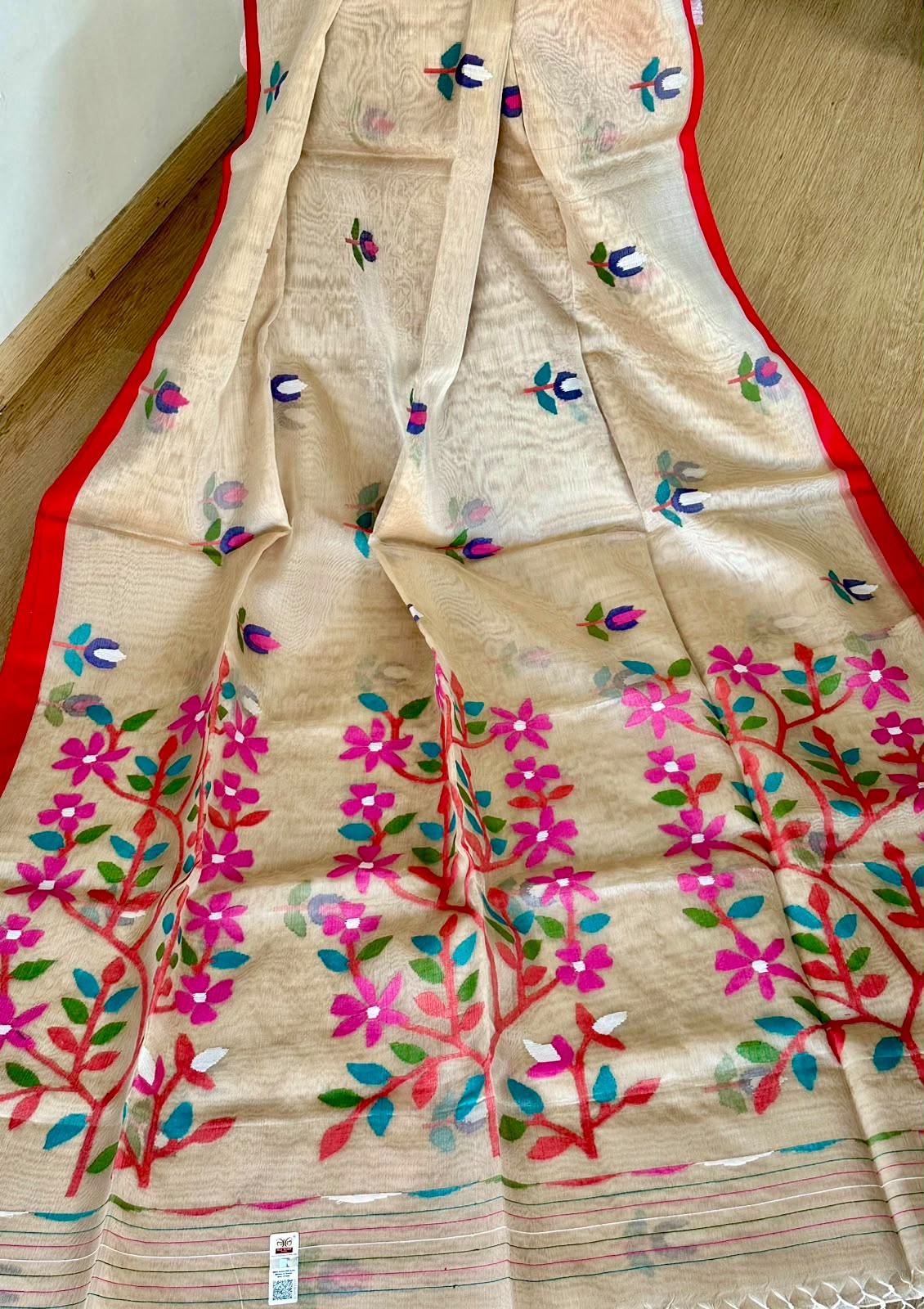 Pure Muslin Needle Jamdani Saree