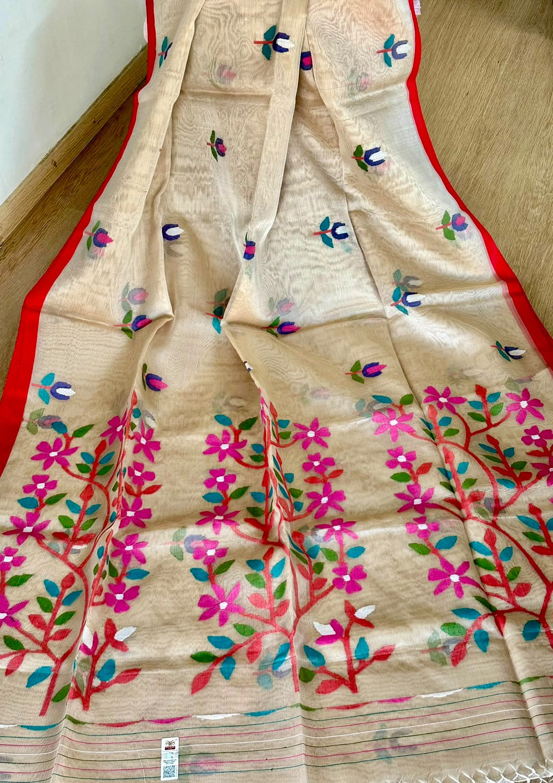 Pure Muslin Needle Jamdani Saree
