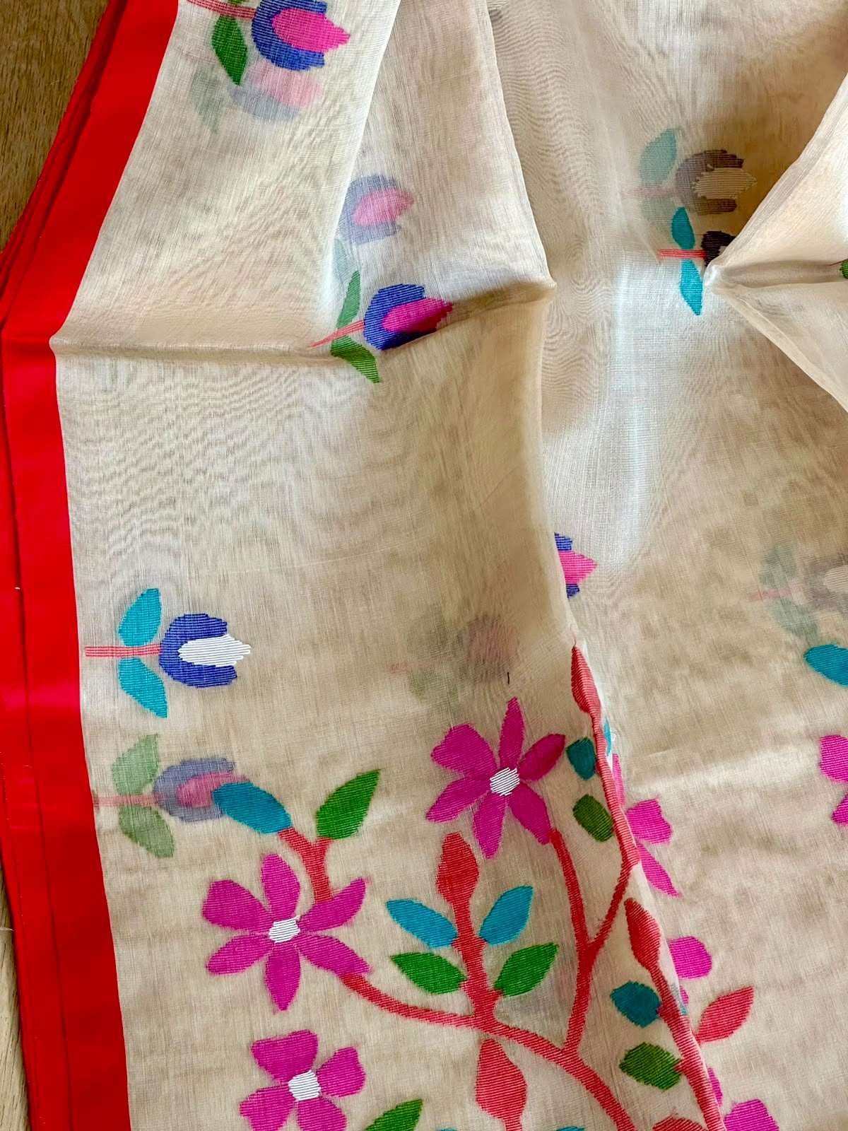 Pure Muslin Needle Jamdani Saree