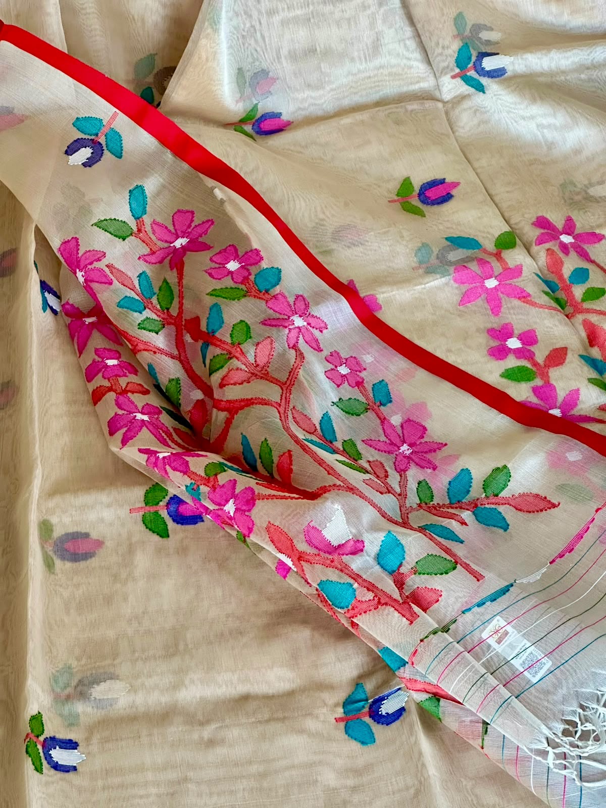 Pure Muslin Needle Jamdani Saree