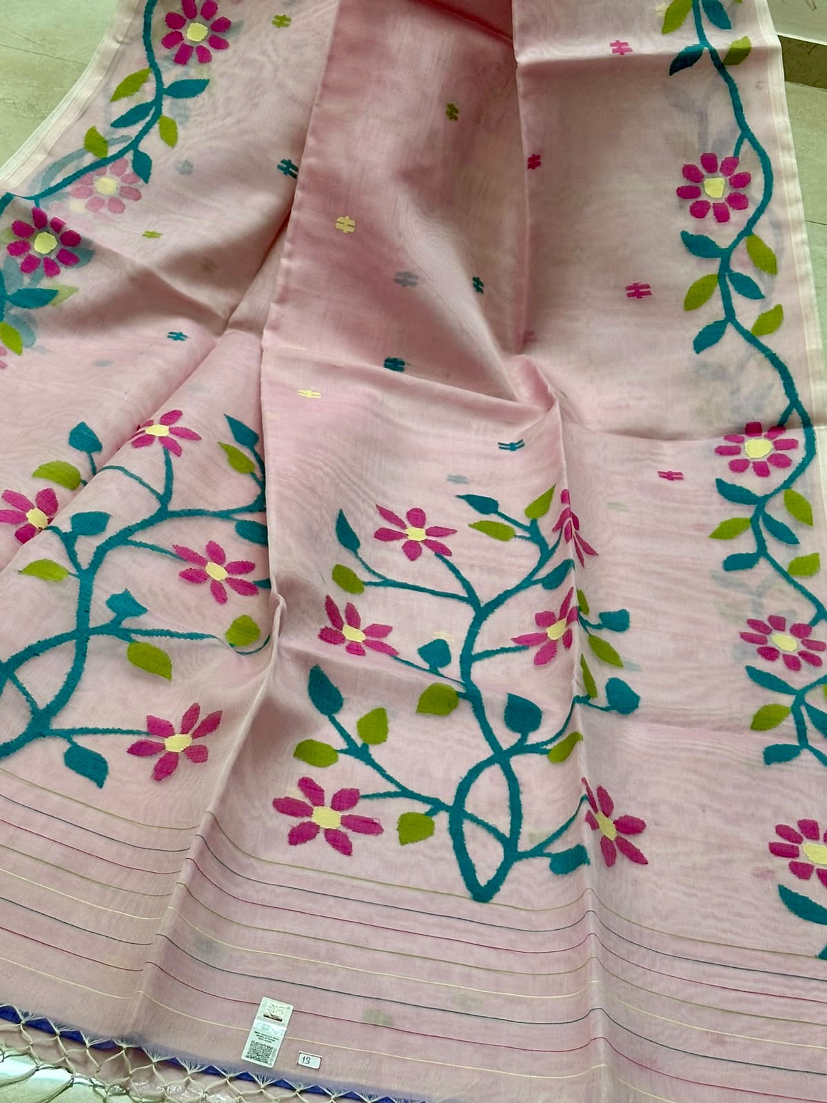 Pure Muslin Needle Jamdani Saree