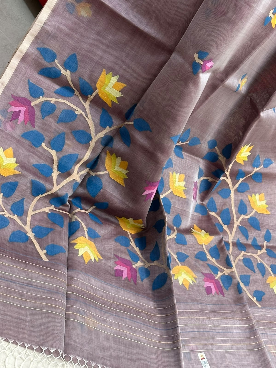 Pure Muslin Needle Jamdani Saree