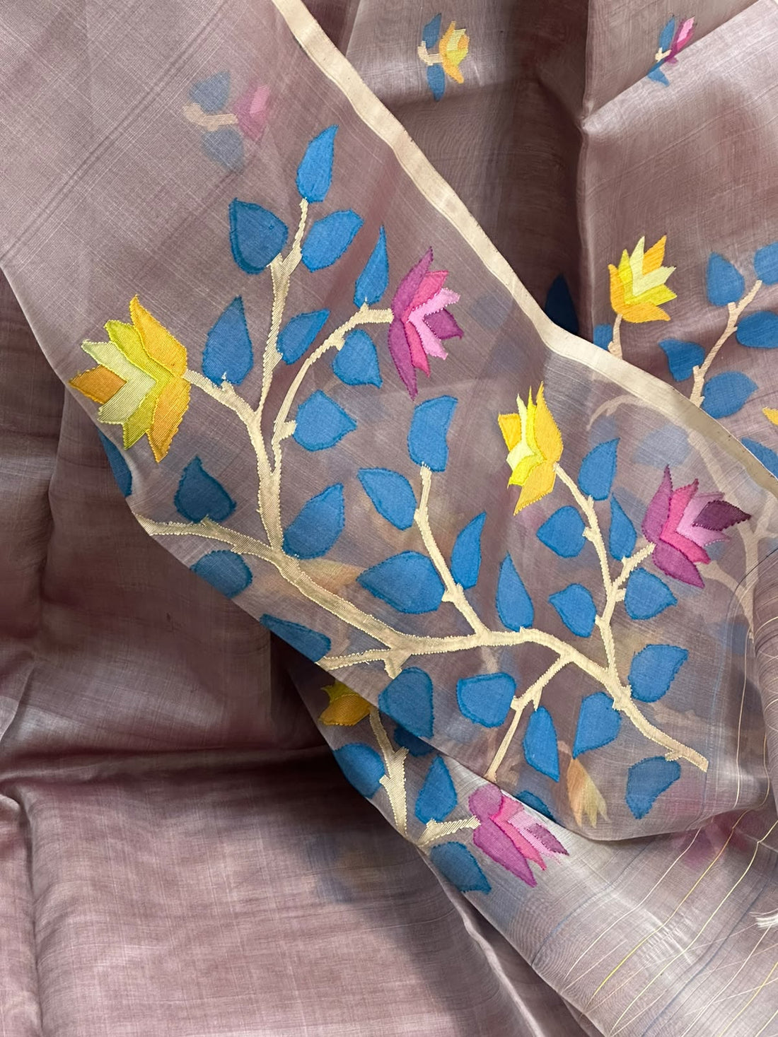 Pure Muslin Needle Jamdani Saree