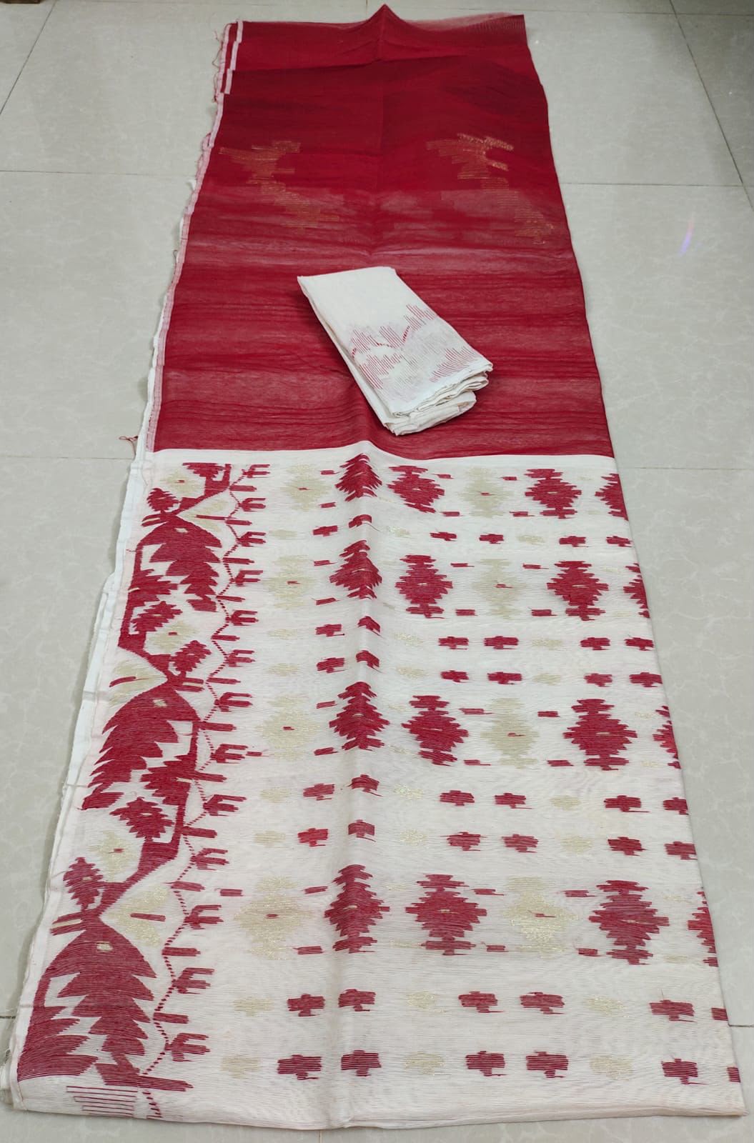 Authentic Handwoven Bangladeshi Dhakai Jamdani Half Silk Saree