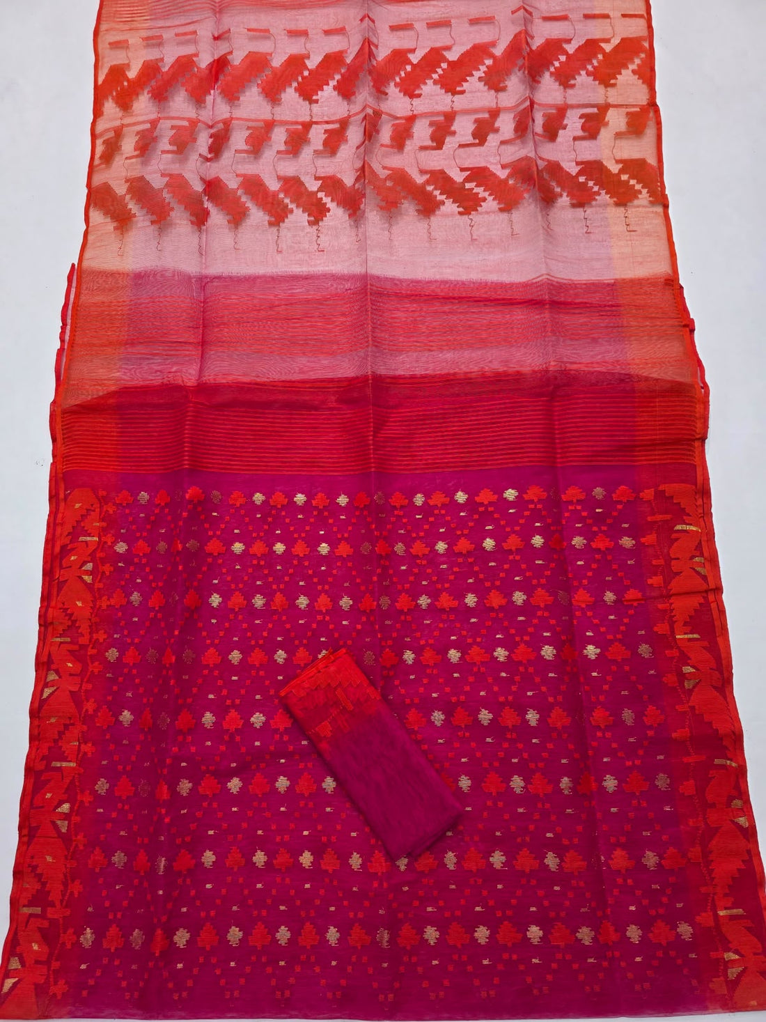 The Gulabi Noor: Authentic Handwoven Bangladeshi Dhakai Jamdani