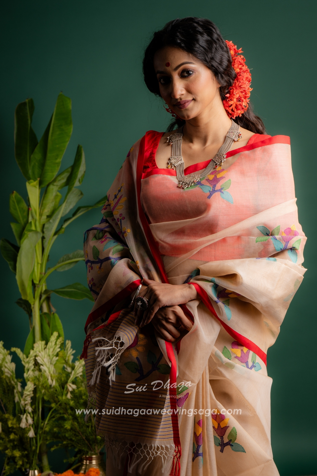 Beige Resham Muslin Jamdani Saree