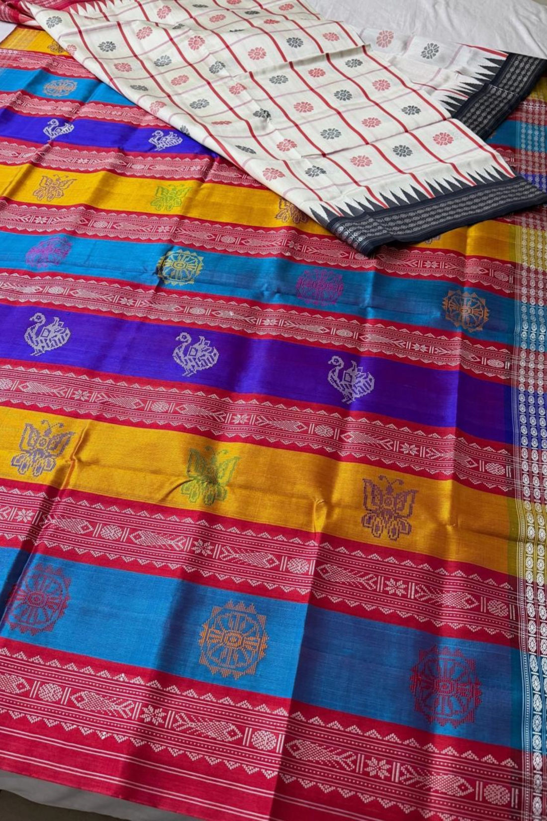 Heritage Double Pallu Checkered Berhampuri Silk Saree