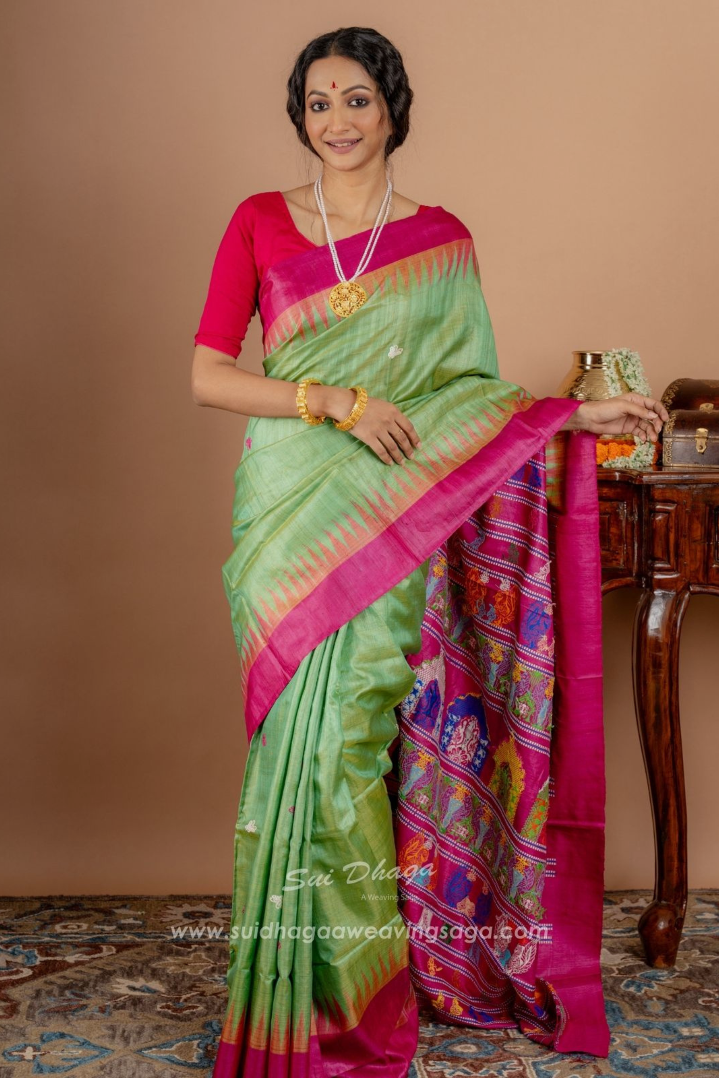 Temple Grace Gopalpur Tussar Silk Saree