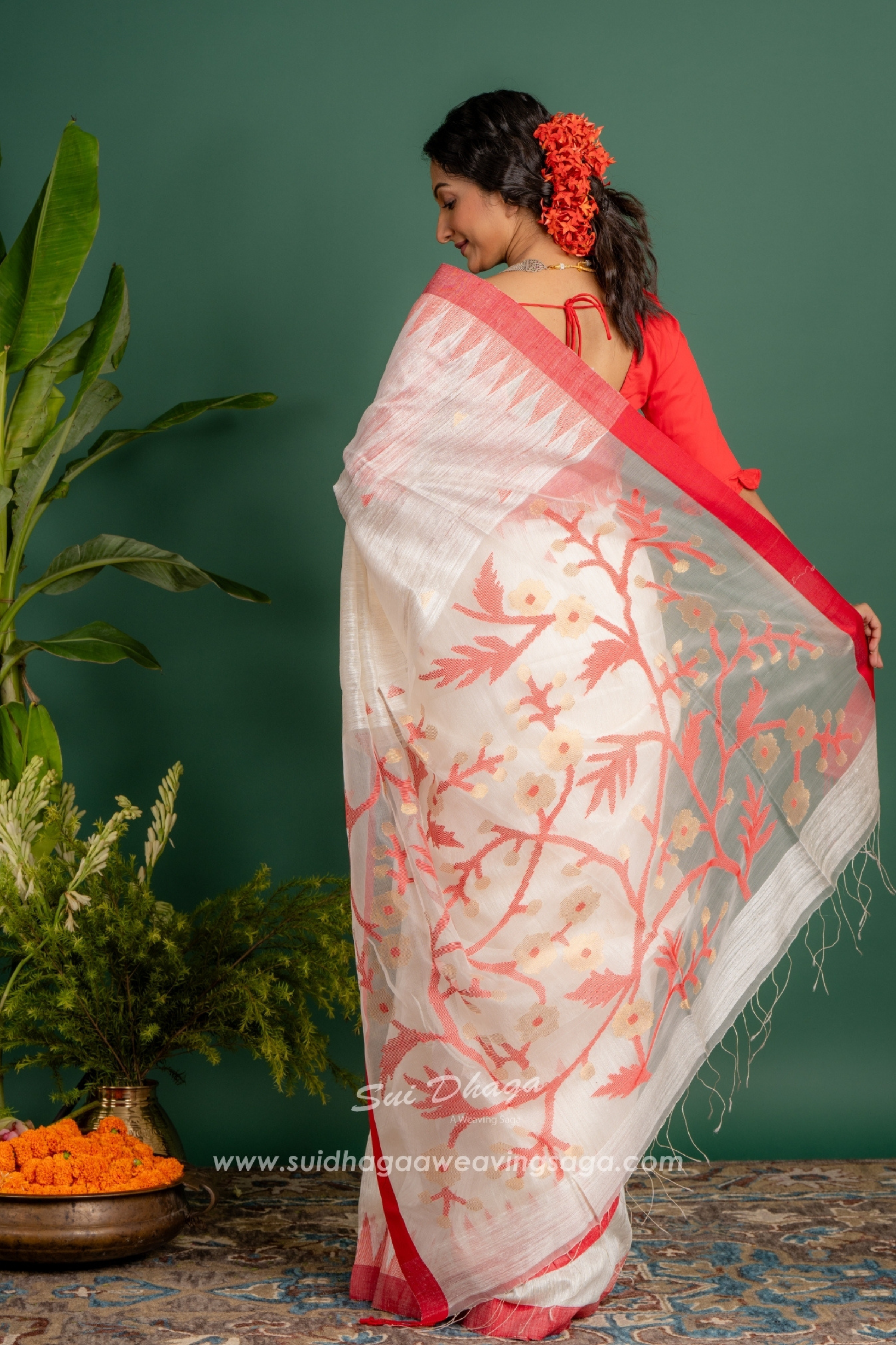 Red Border Matka Jamdani Saree
