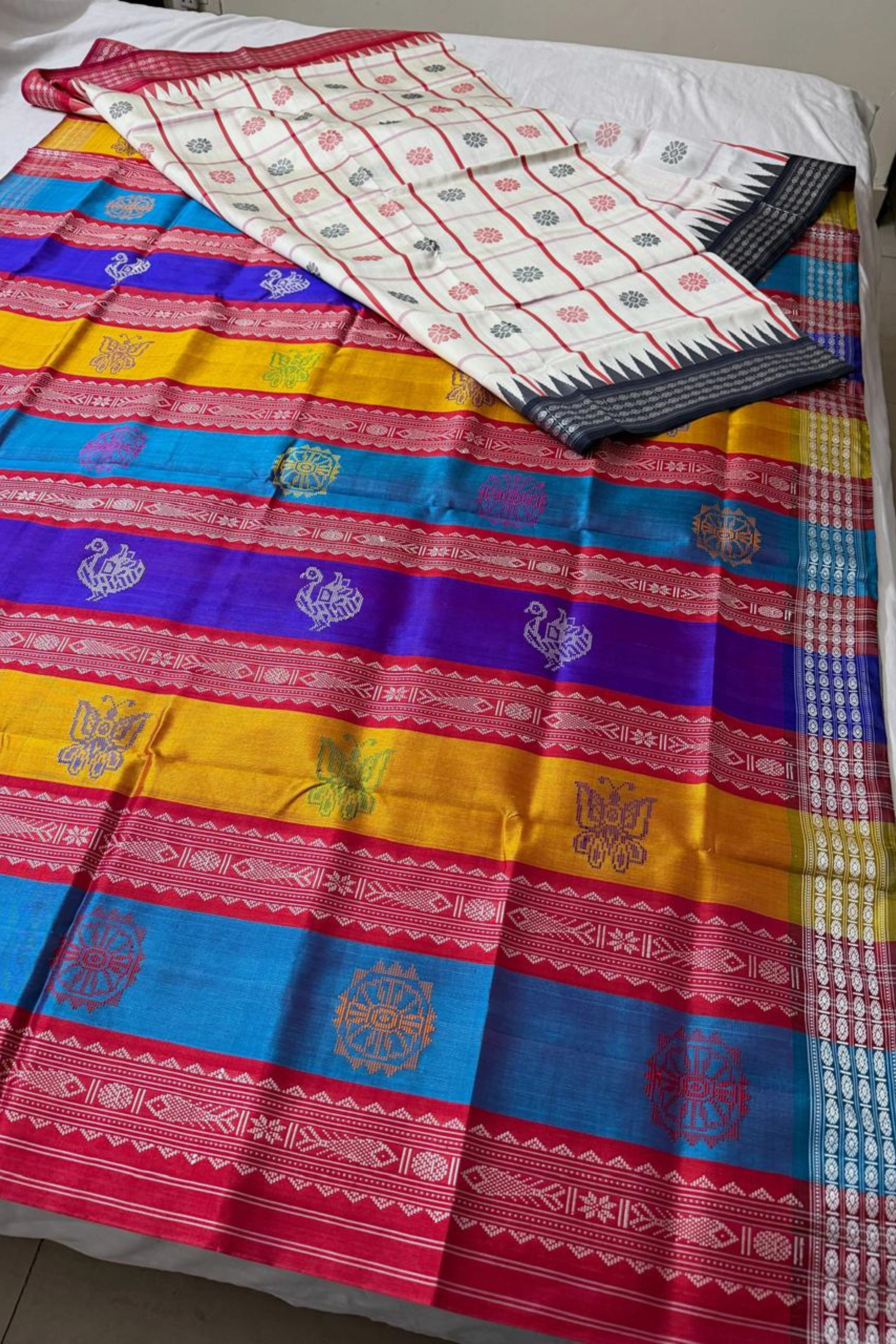 Heritage Double Pallu Checkered Berhampuri Silk Saree