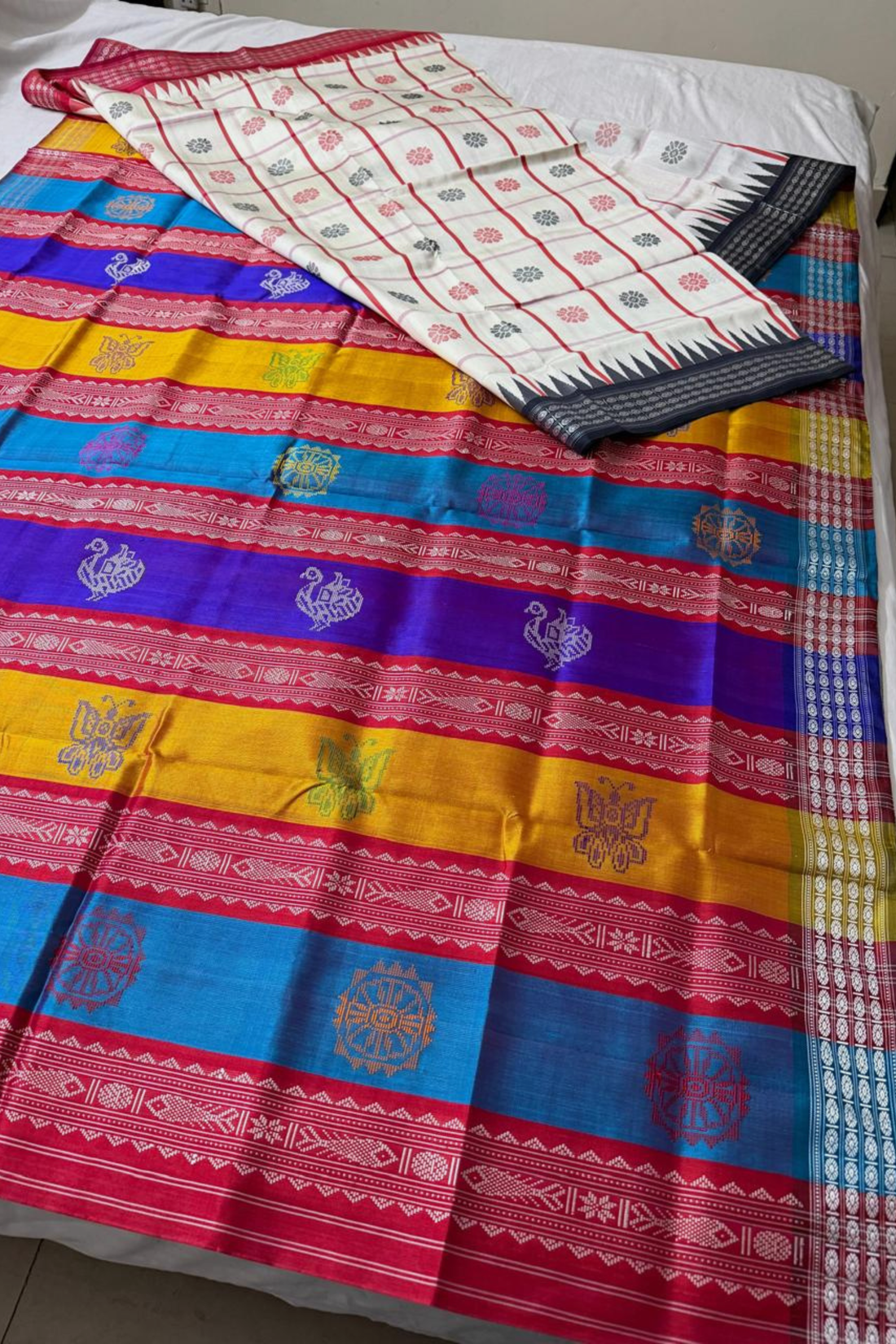 Heritage Double Pallu Checkered Berhampuri Silk Saree