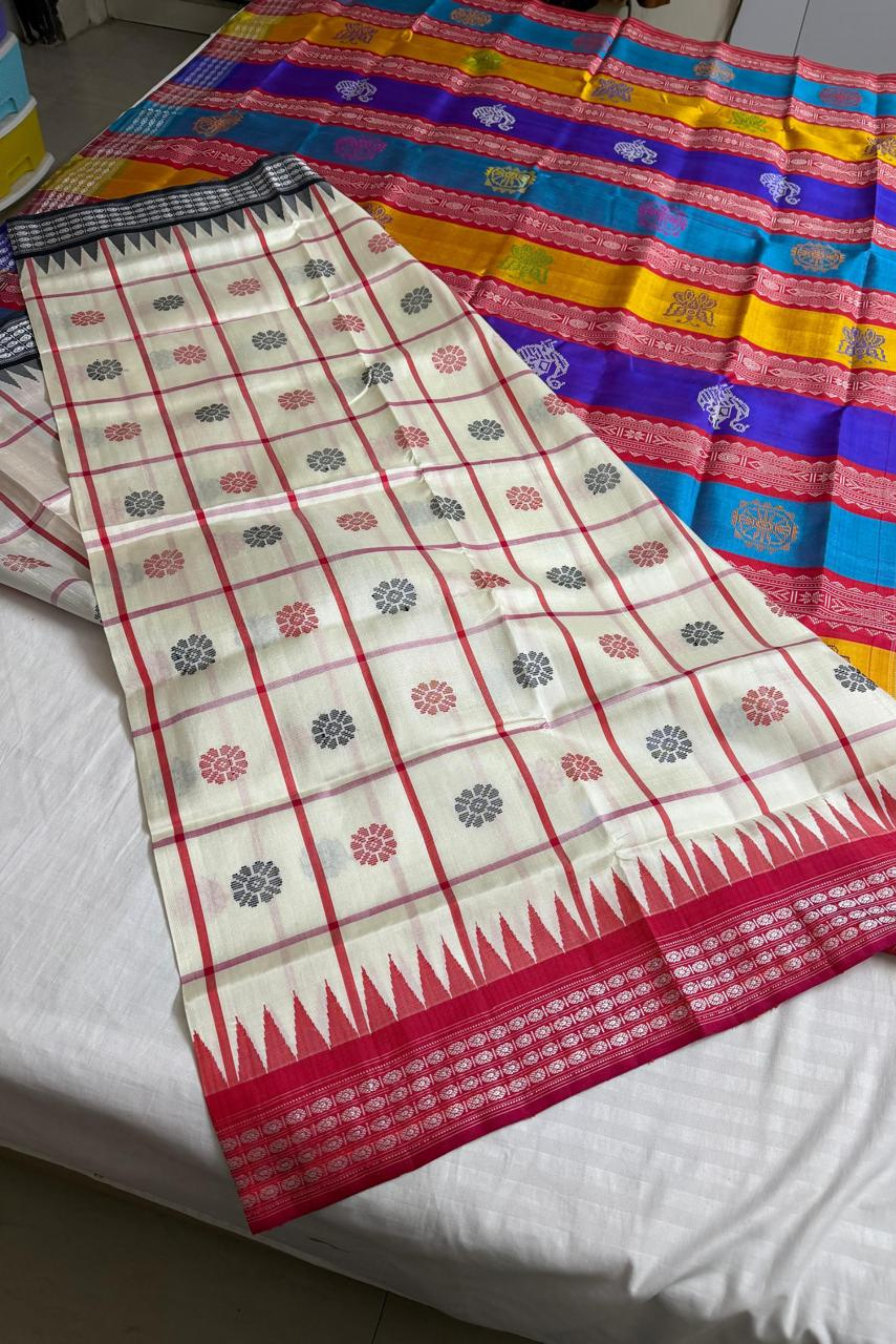 Heritage Double Pallu Checkered Berhampuri Silk Saree