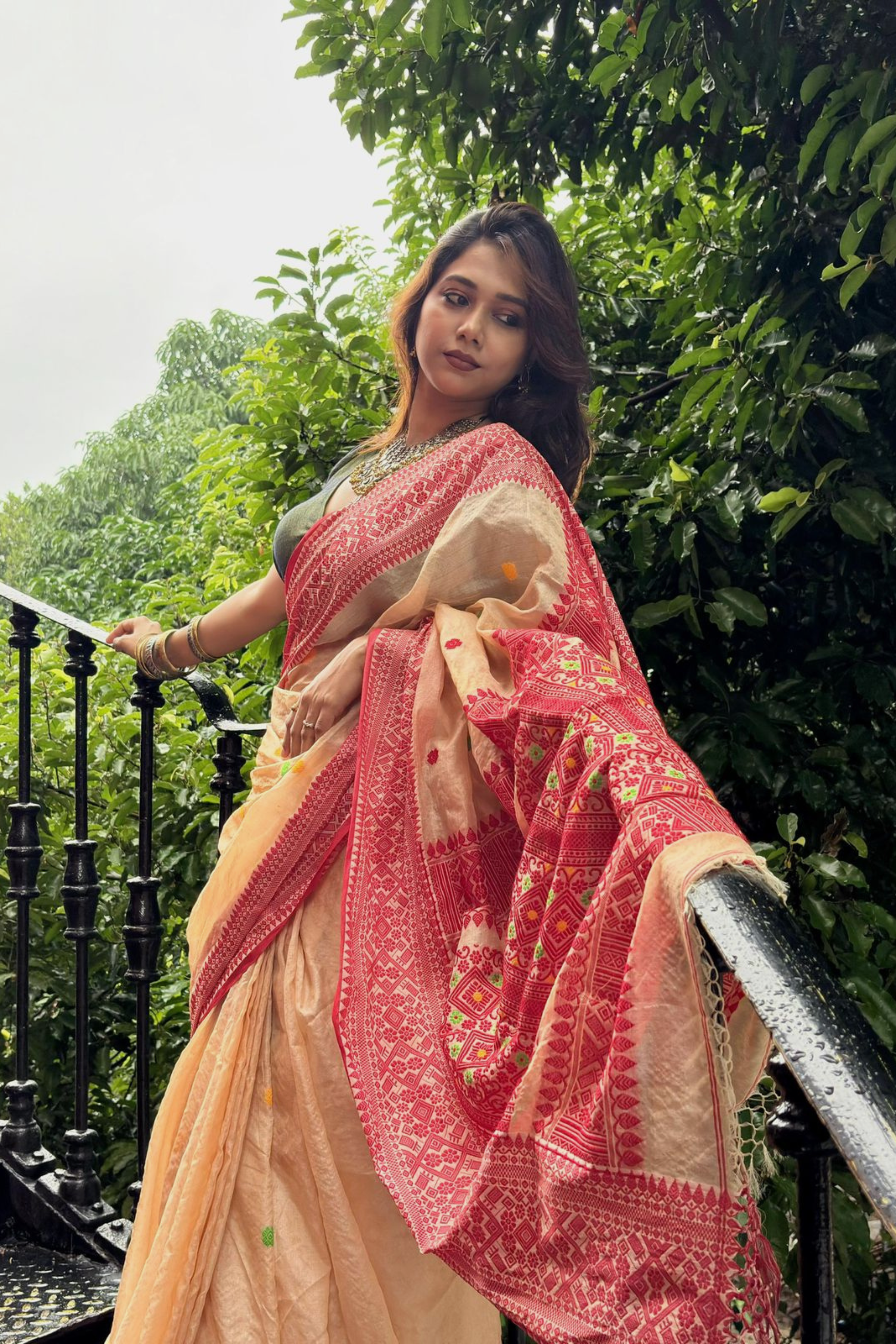 Ethereal Weave Jamdani Tussar Saree