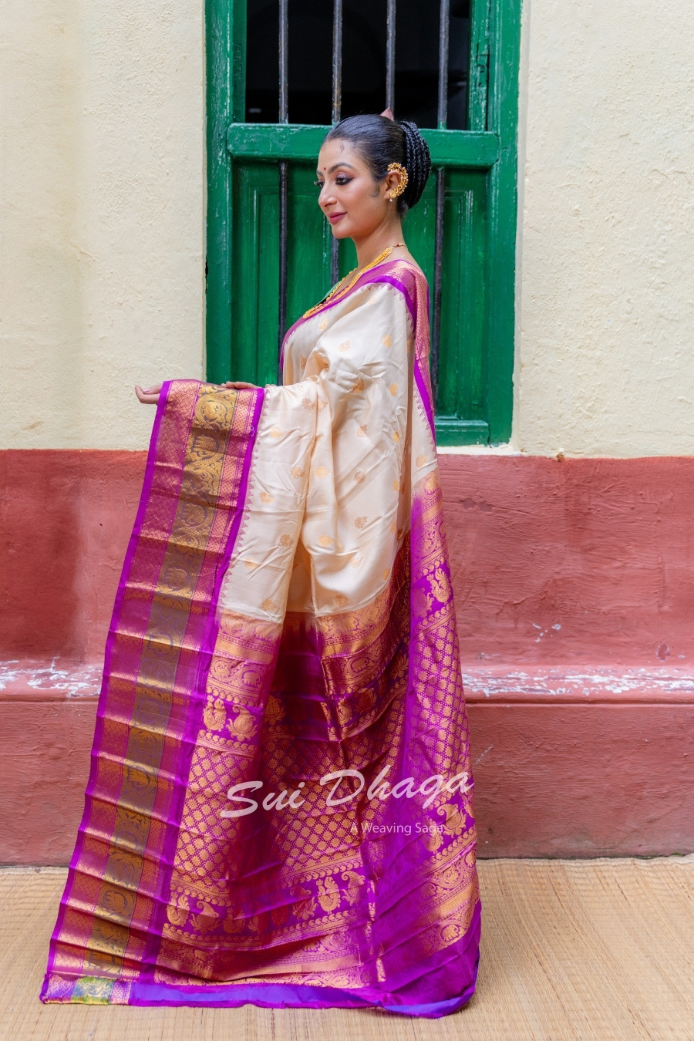 Gadwal Pure Silk Saree with Designer Peacock Border