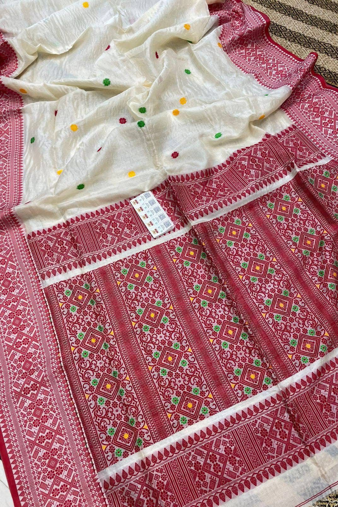 Ethereal Weave Jamdani Tussar Saree