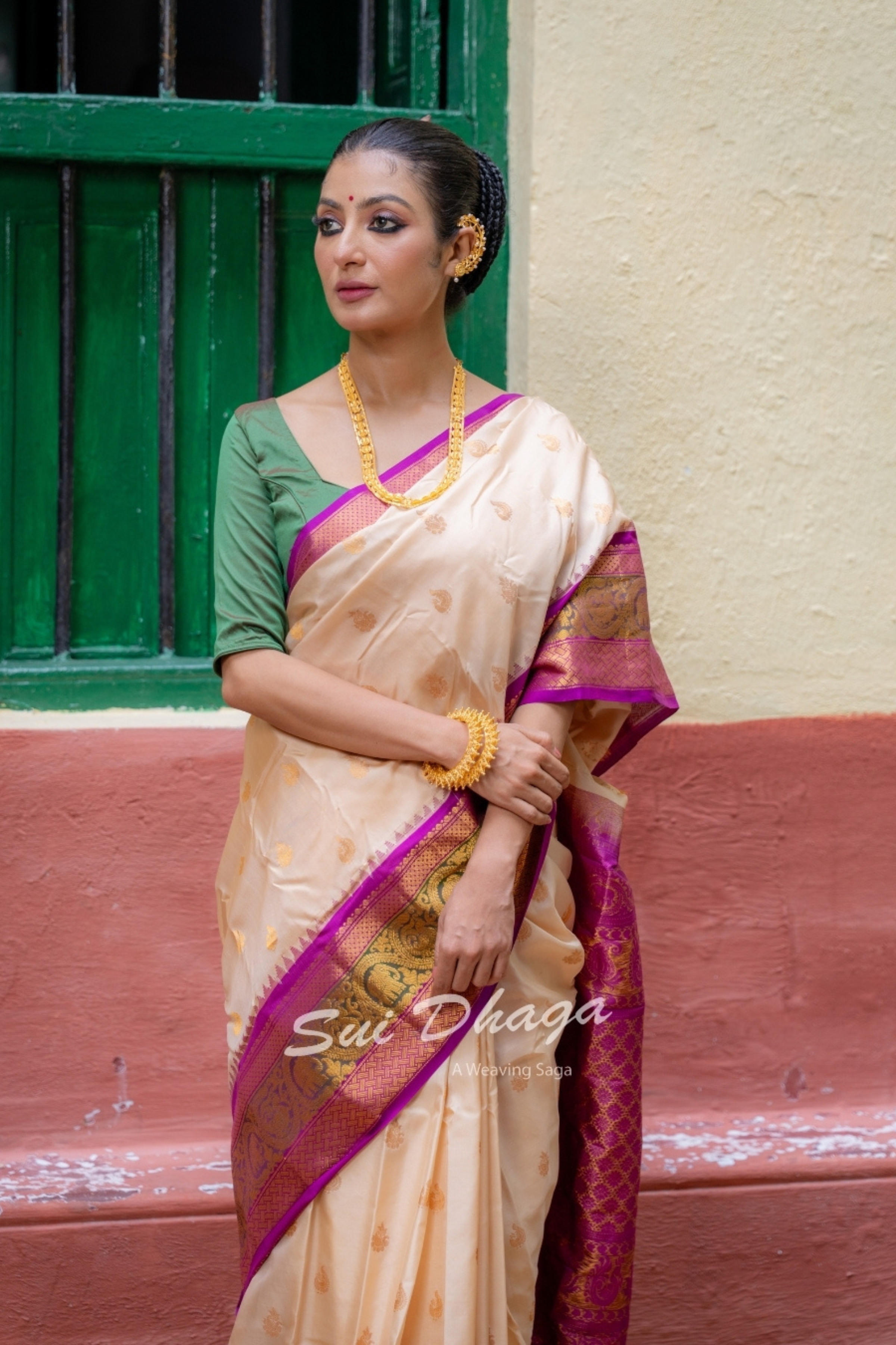 Gadwal Pure Silk Saree with Designer Peacock Border