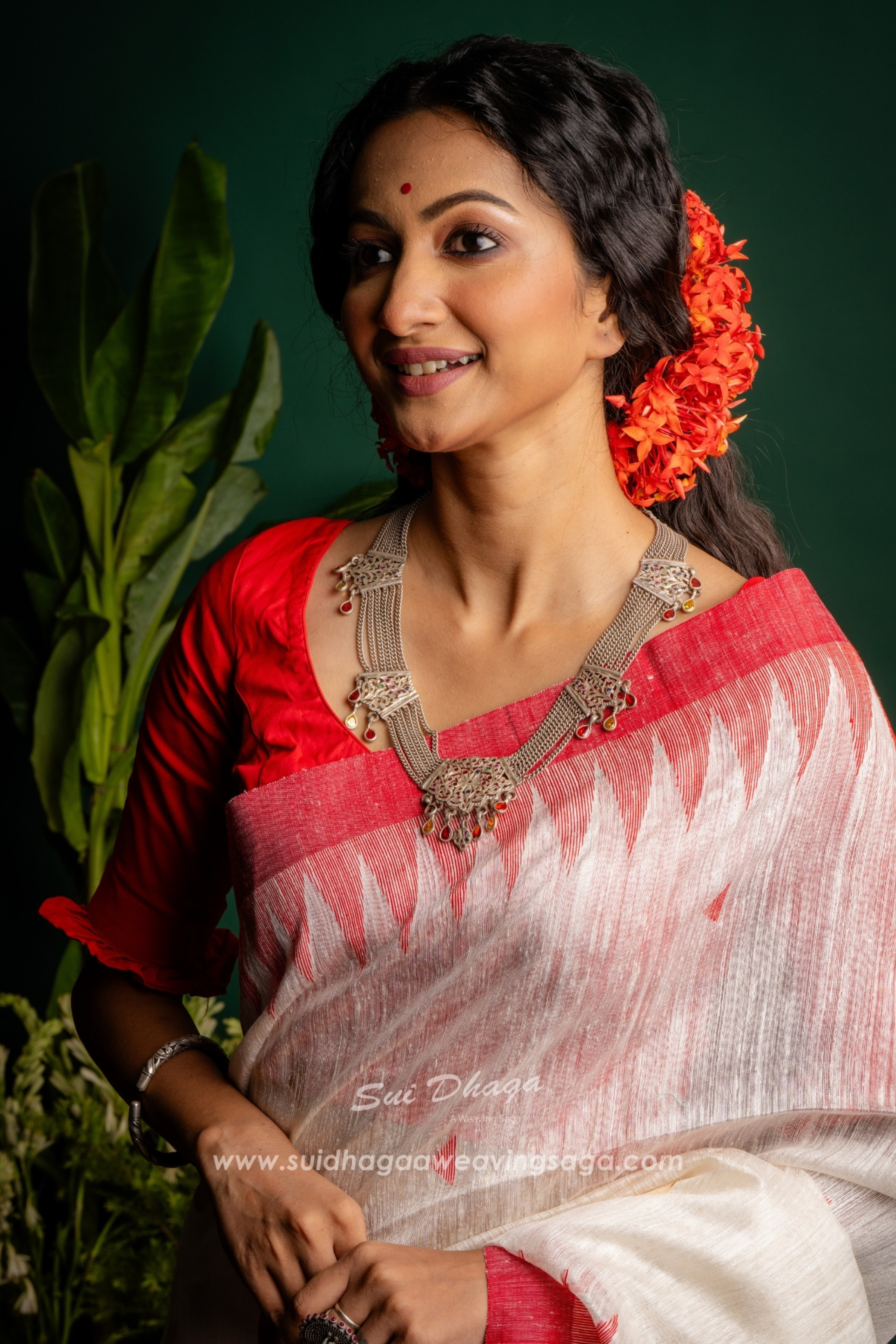 Red Border Matka Jamdani Saree