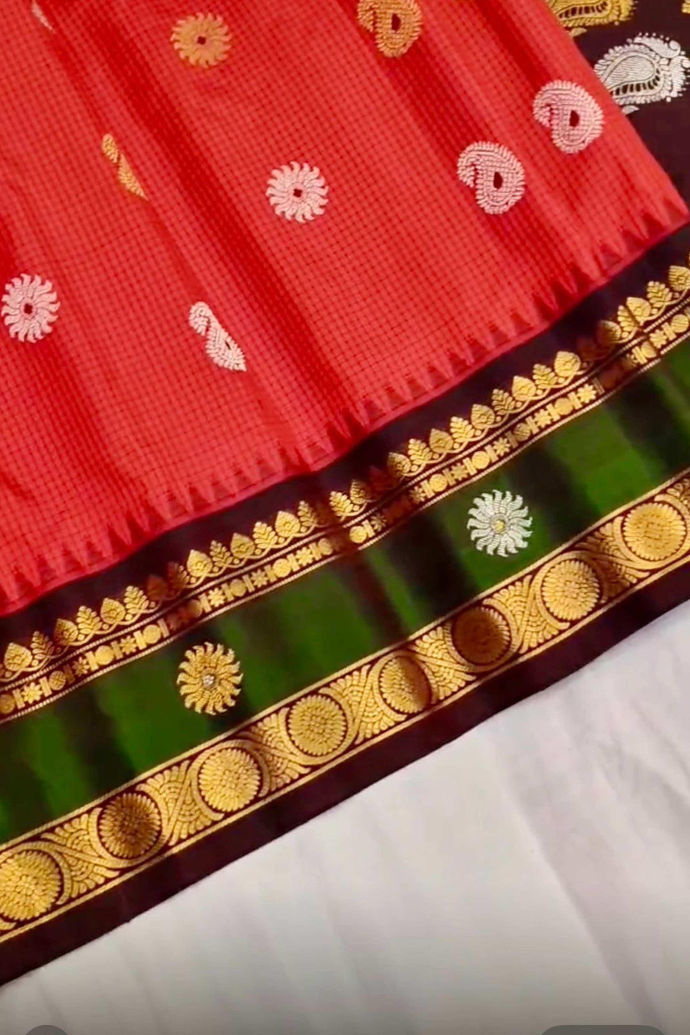 Red Checkered Pure Silk Handcrafted Gadwal Saree