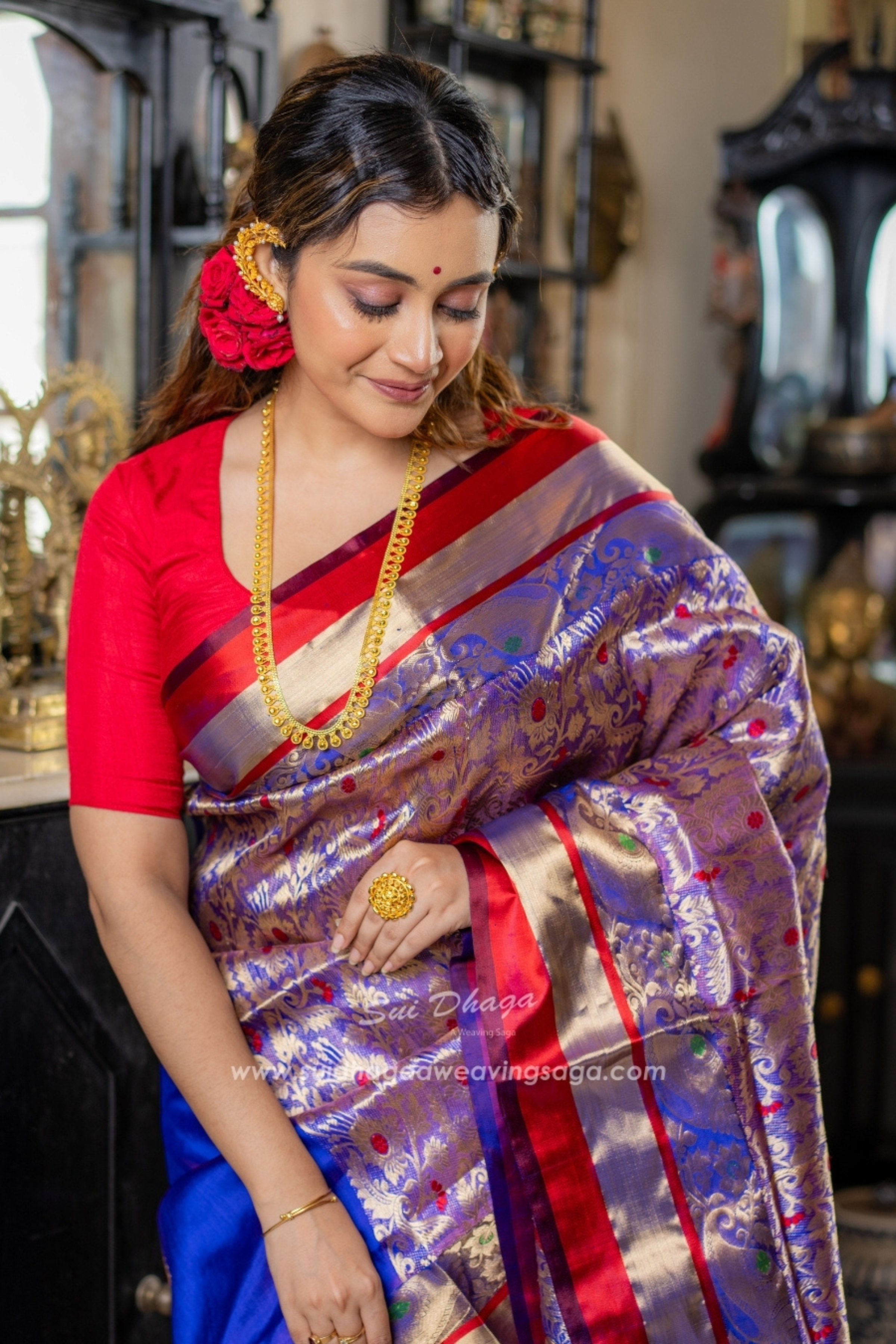 Exclusive Dual-Tone Garad Silk Saree
