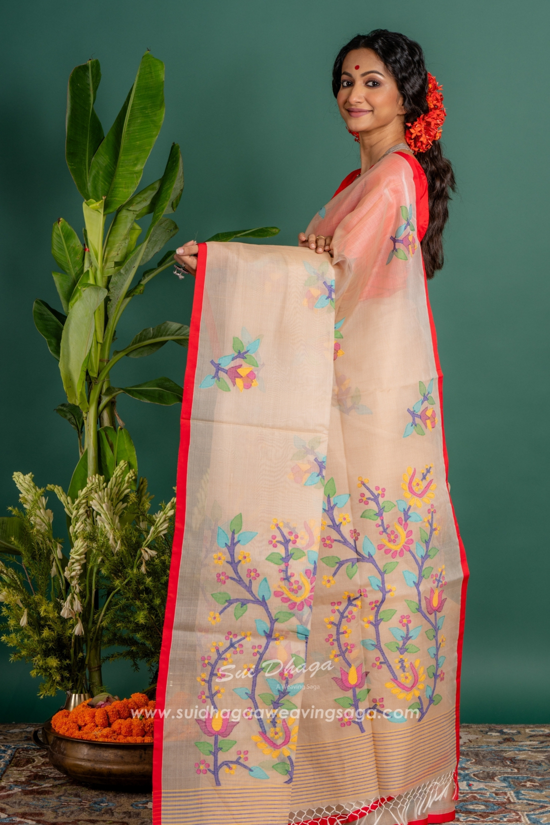 Beige Resham Muslin Jamdani Saree
