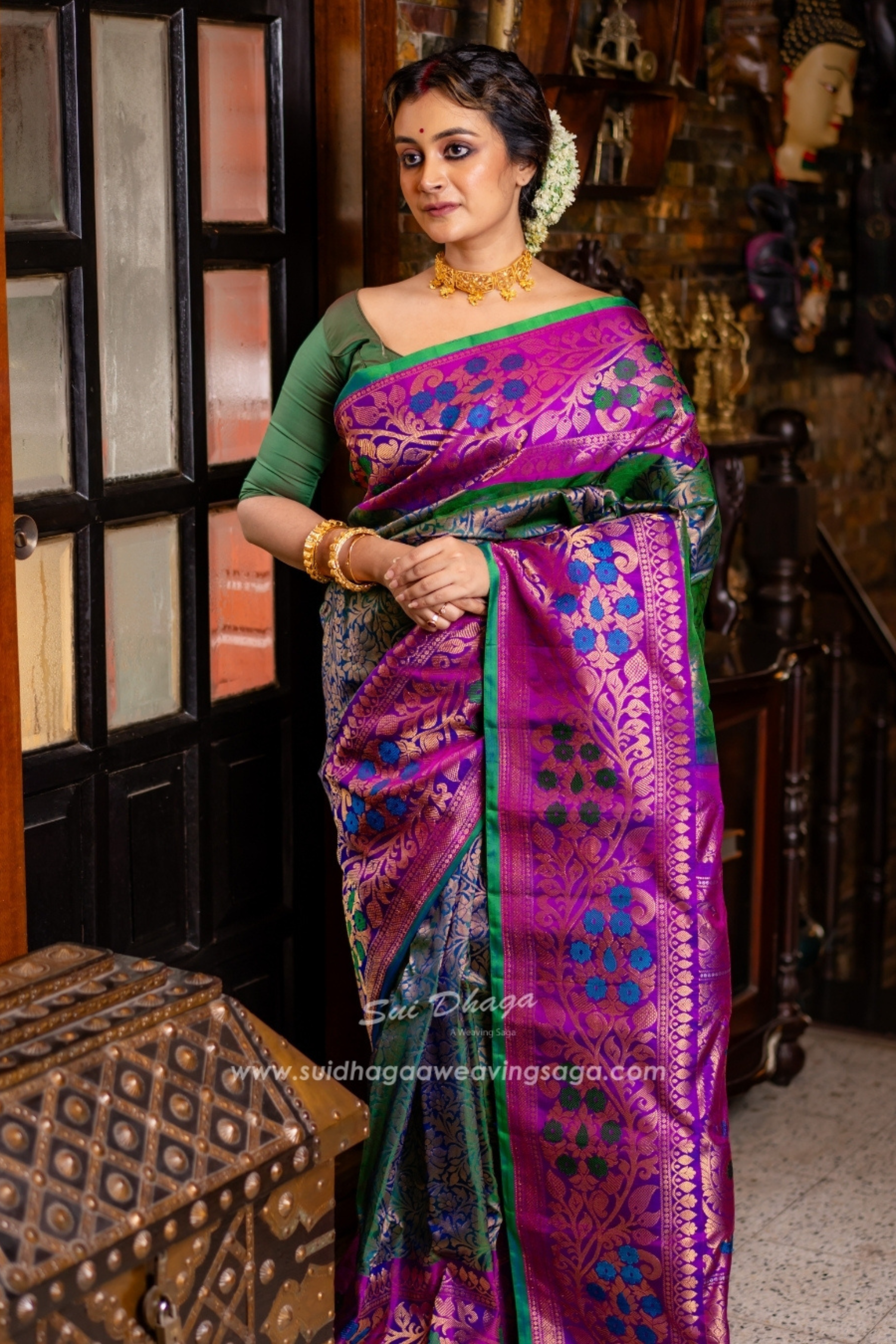 Dual Tone Brocade Gadwal Saree