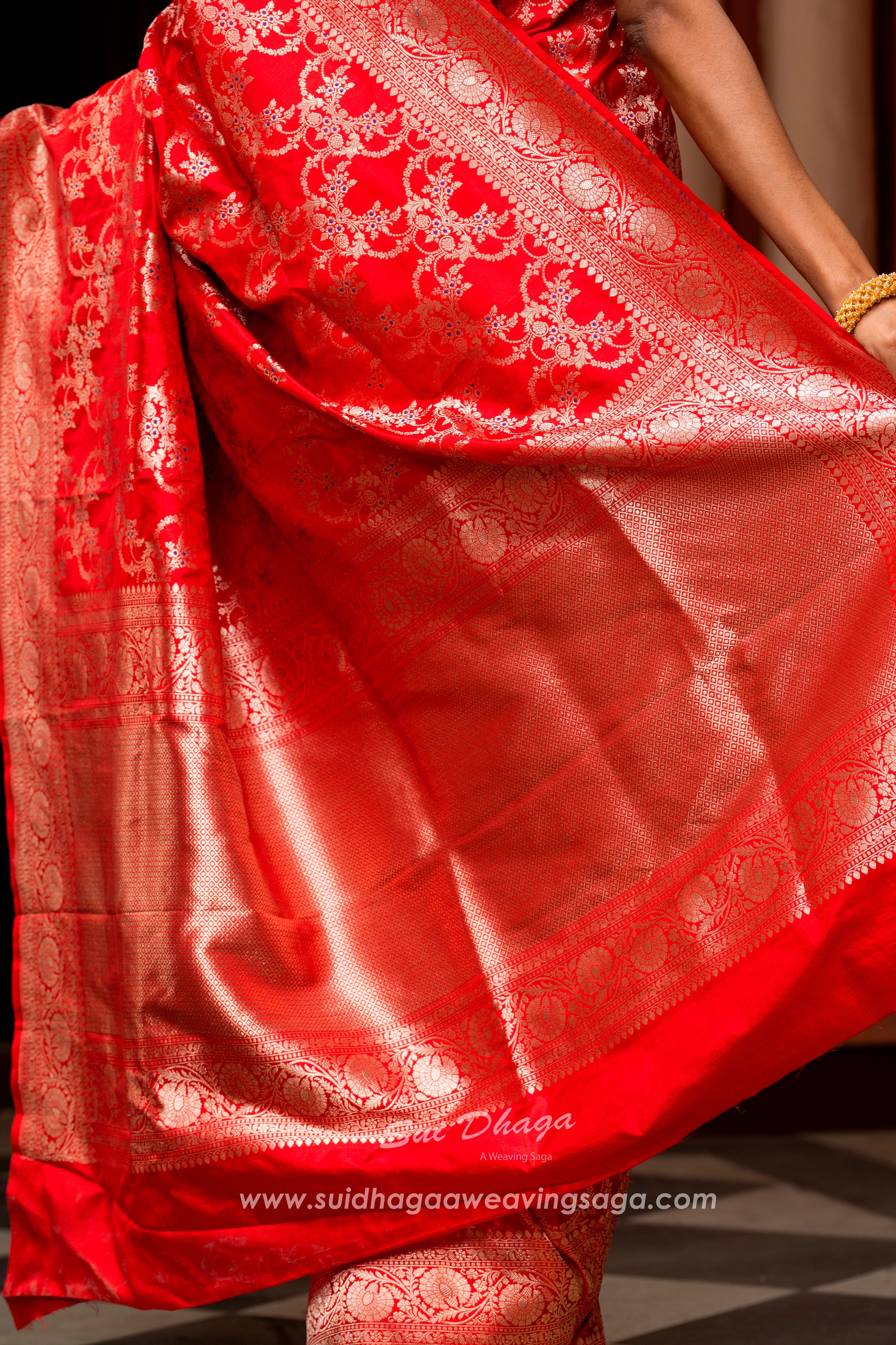 Red jaal work Handwoven cutwork Banarasi